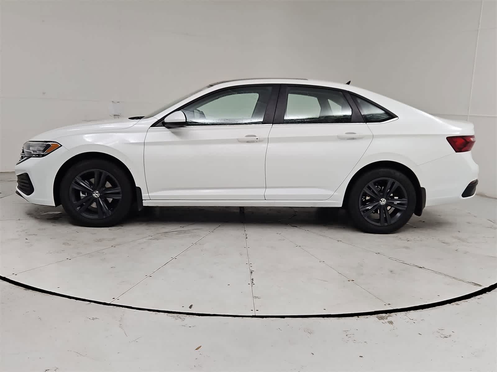 2024 Volkswagen Jetta 1.5T SE photo 2