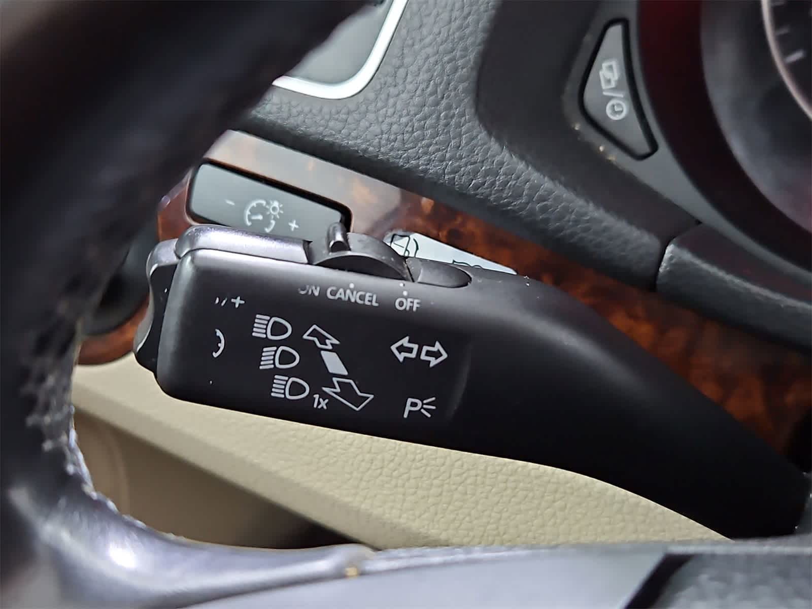 Thumbnail: 2013 Volkswagen Passat - 28