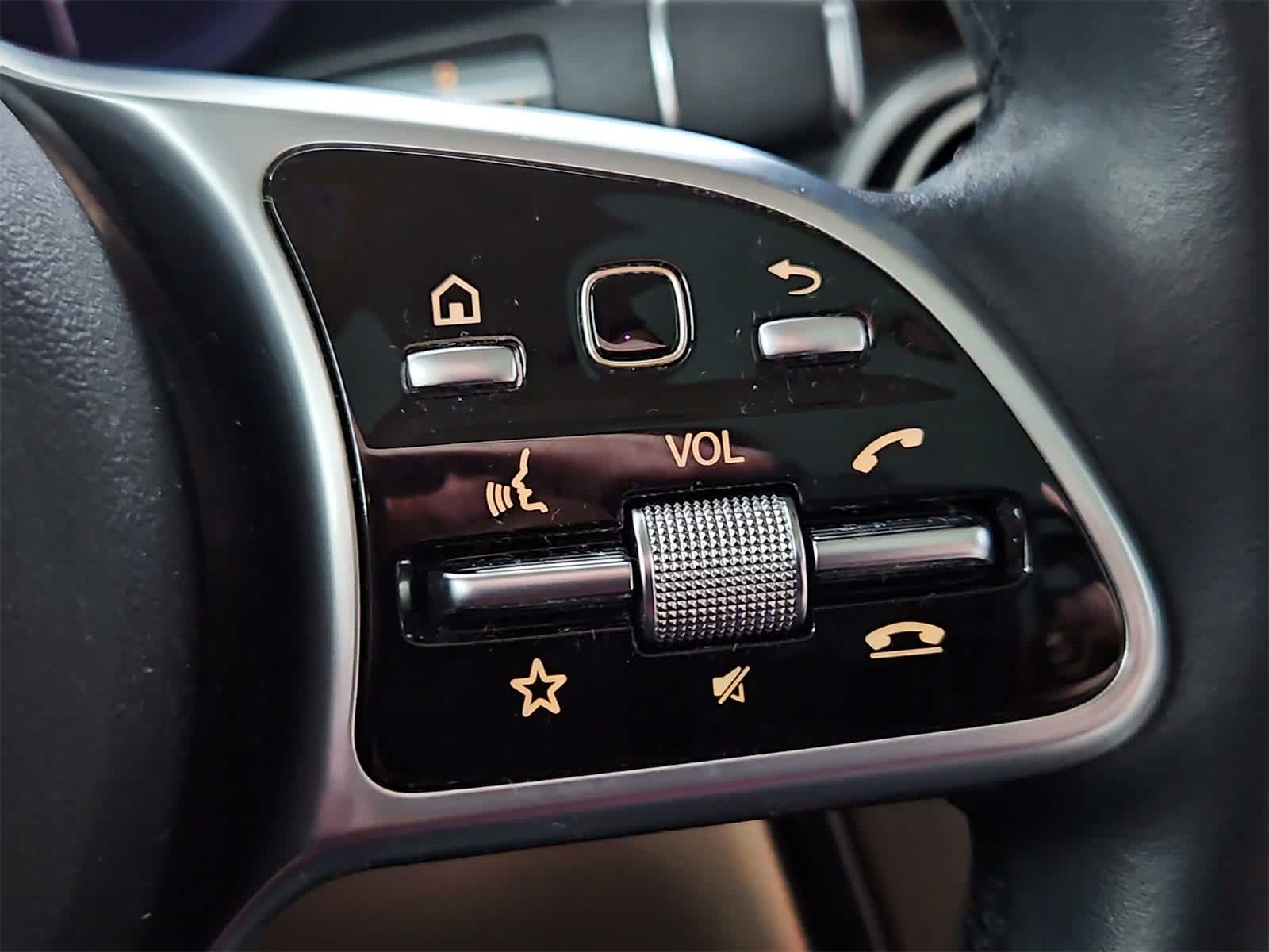 Thumbnail: 2022 Mercedes-Benz GLC - 26