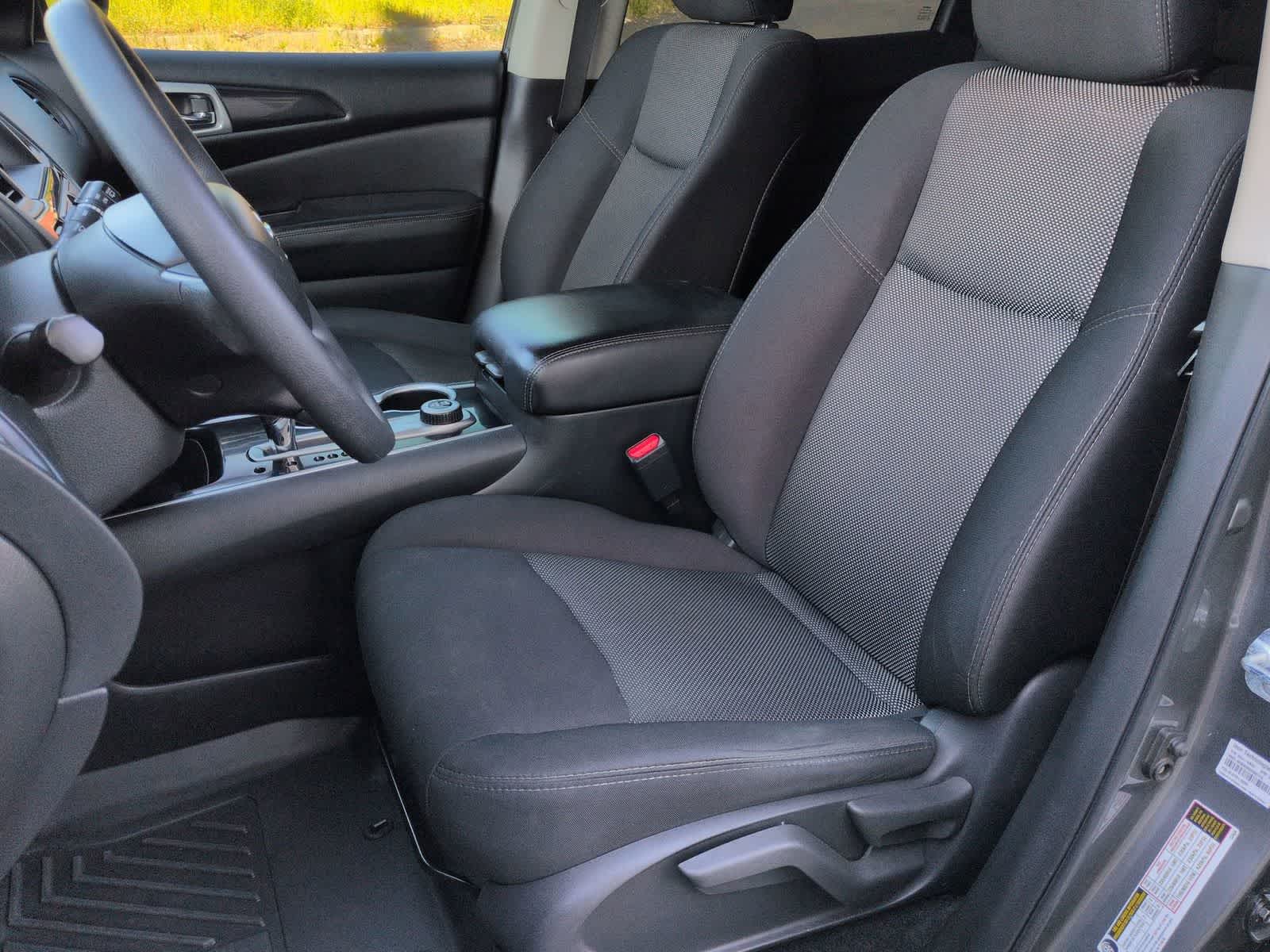 Thumbnail: 2020 Nissan Pathfinder - 15