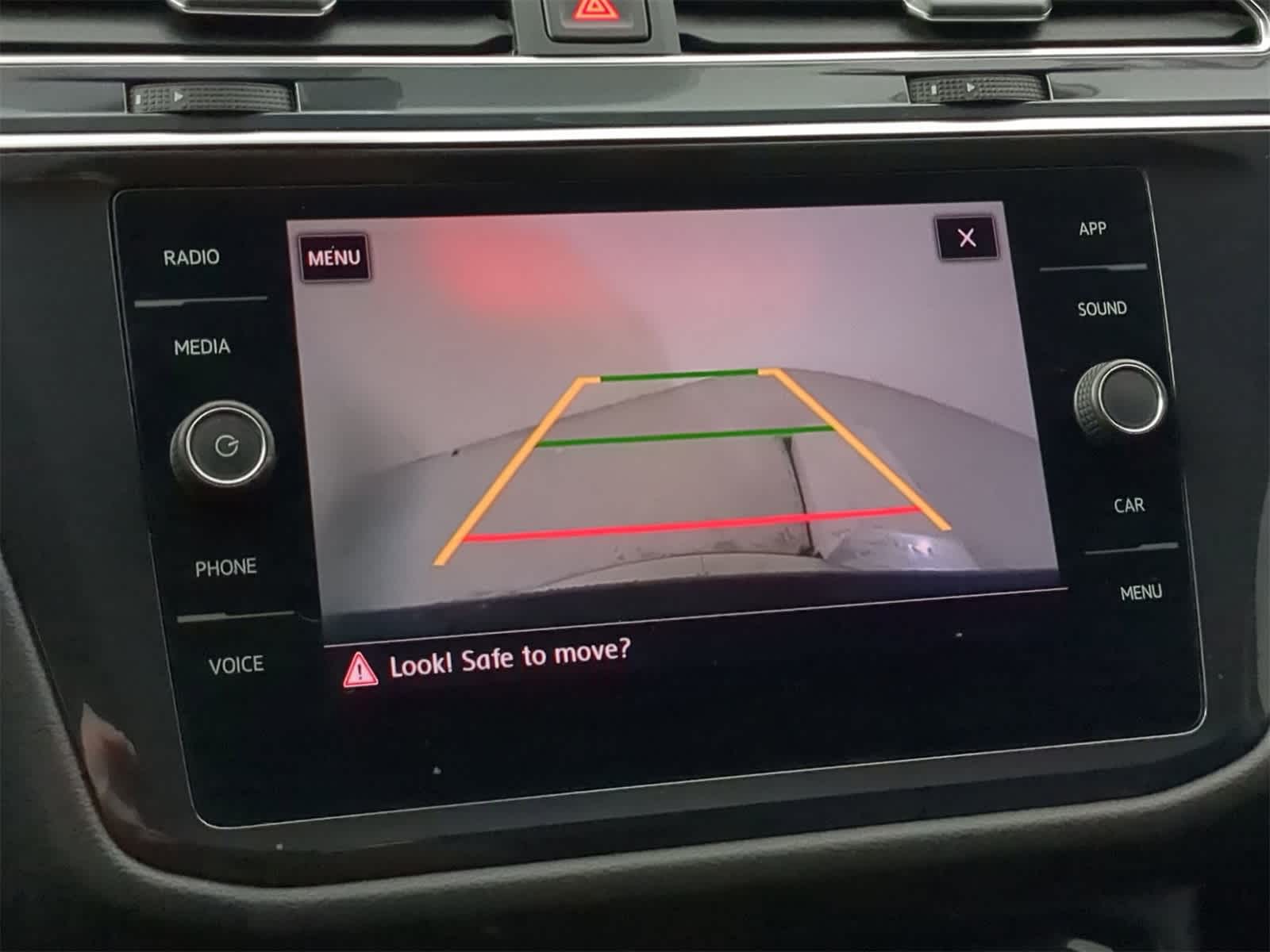 Thumbnail: 2020 Volkswagen Tiguan - 27