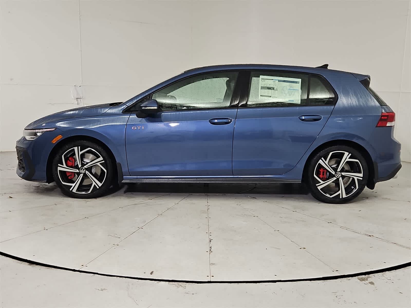 Thumbnail: 2025 Volkswagen Golf - 3