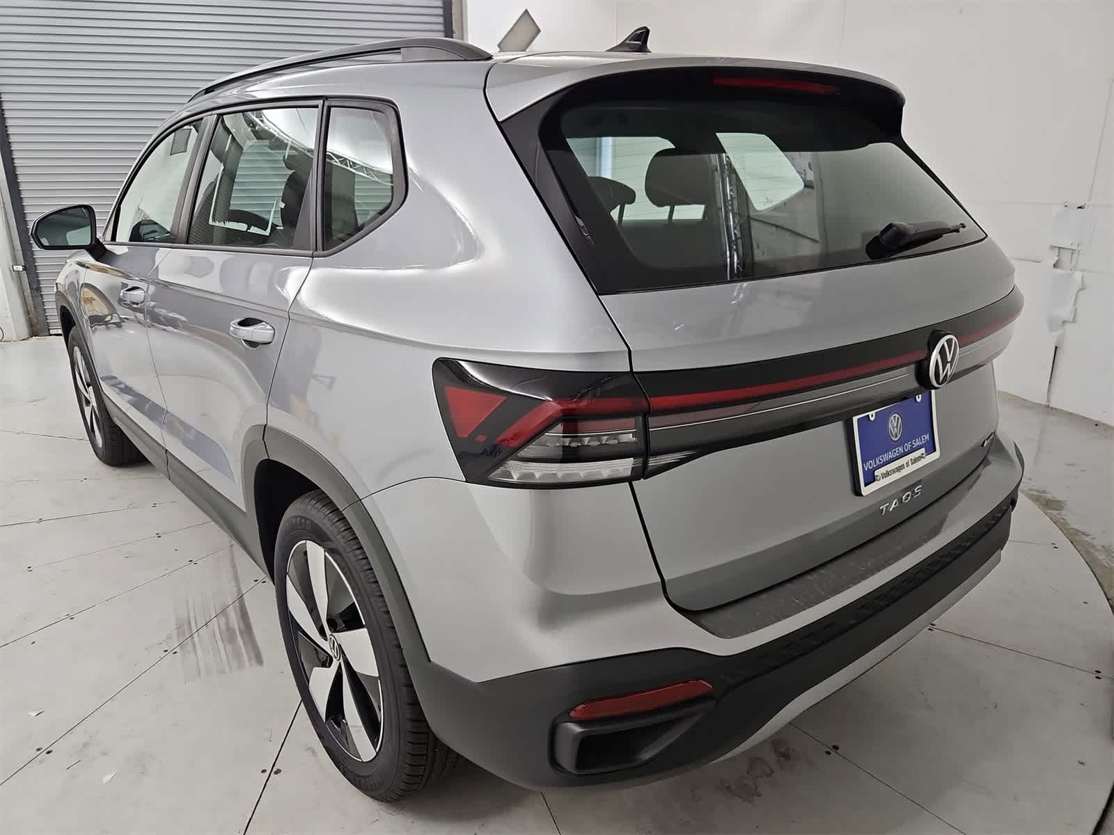 Thumbnail: 2025 Volkswagen Taos - 4