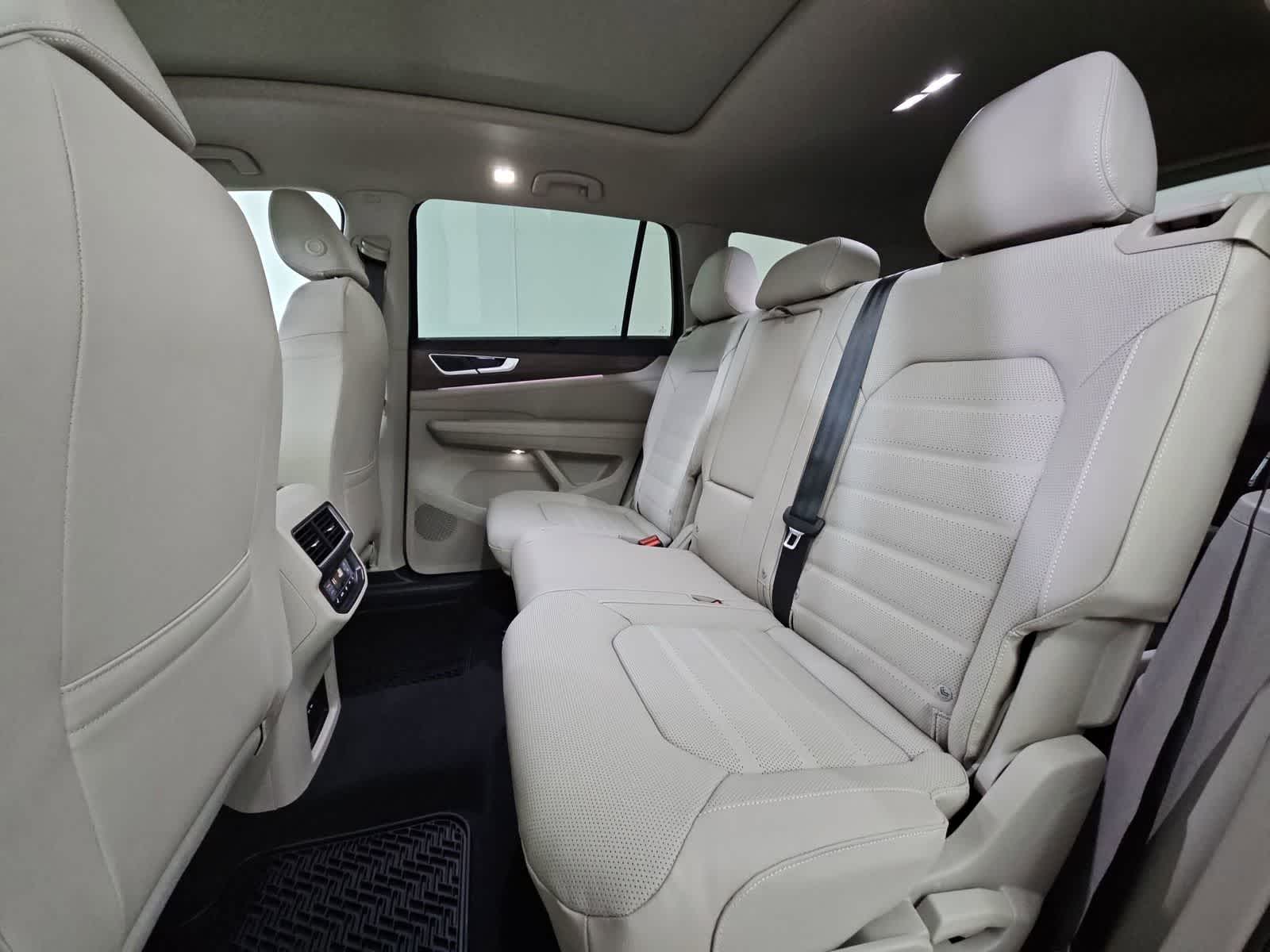 Thumbnail: 2026 Volkswagen Atlas - 20