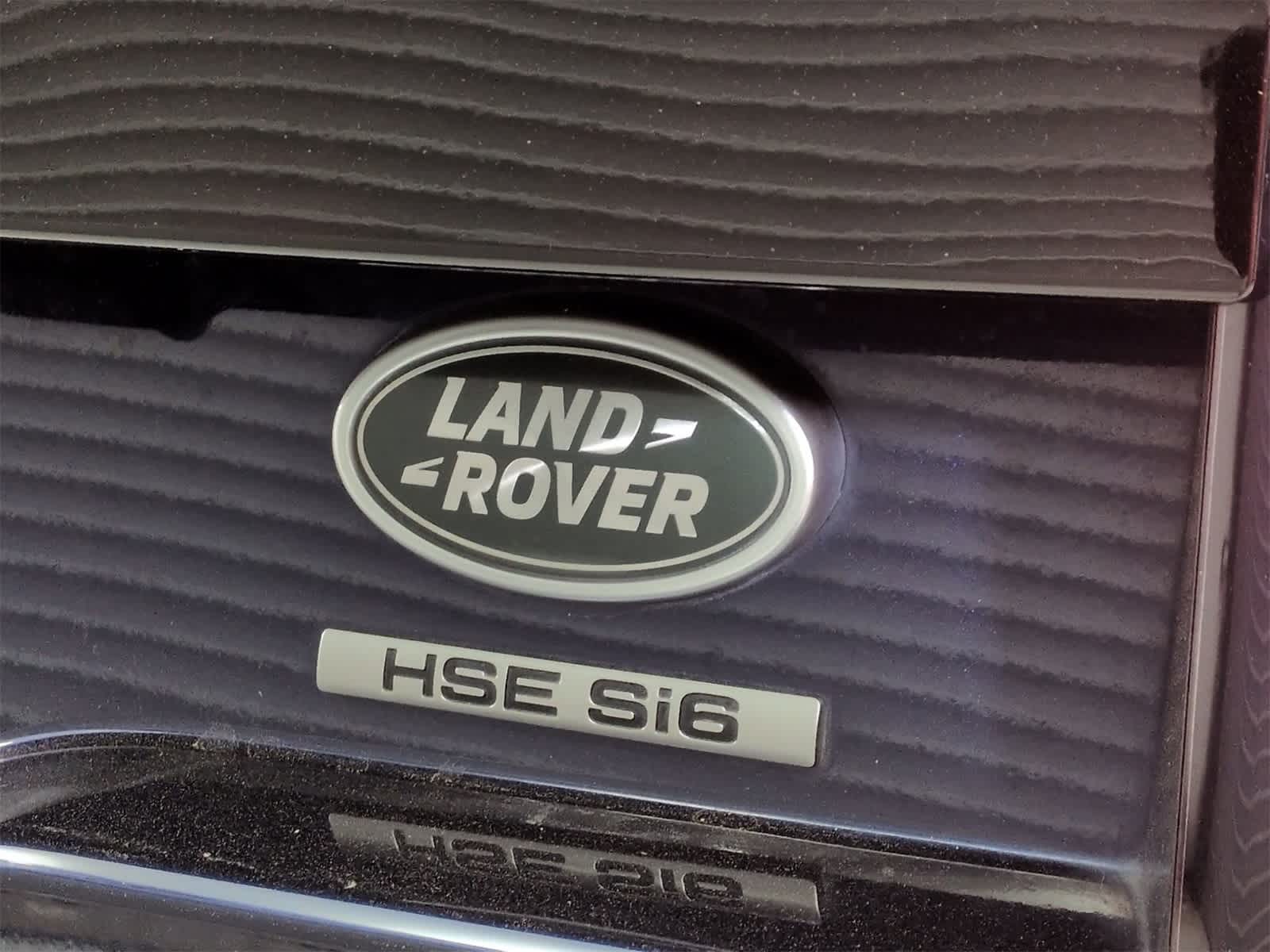 Thumbnail: 2020 Land Rover Discovery - 10