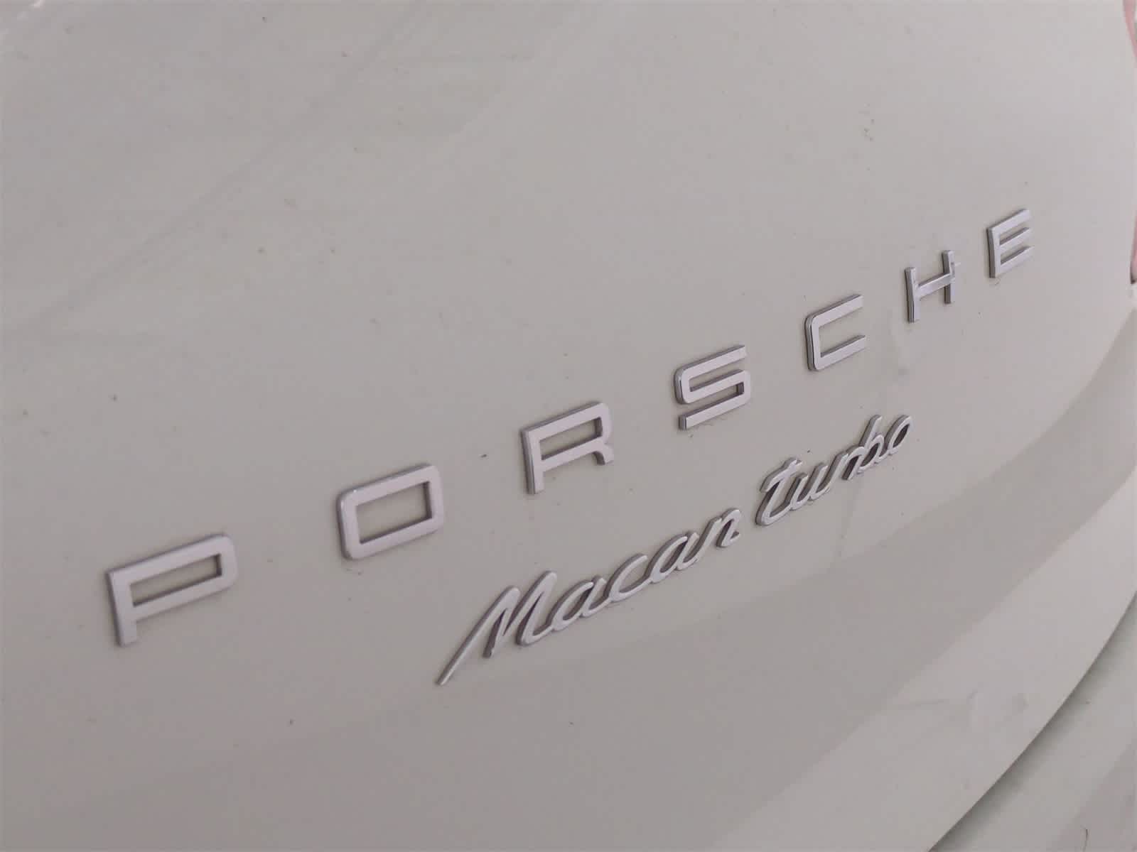 Thumbnail: 2015 Porsche Macan - 11