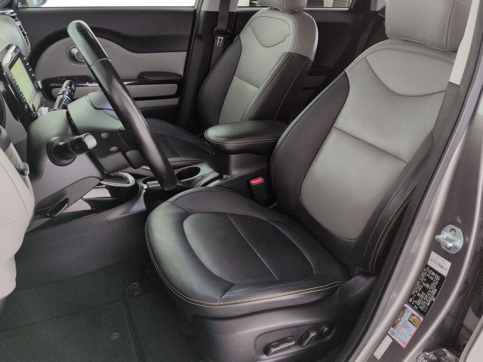 Thumbnail: 2016 Kia Soul - 16