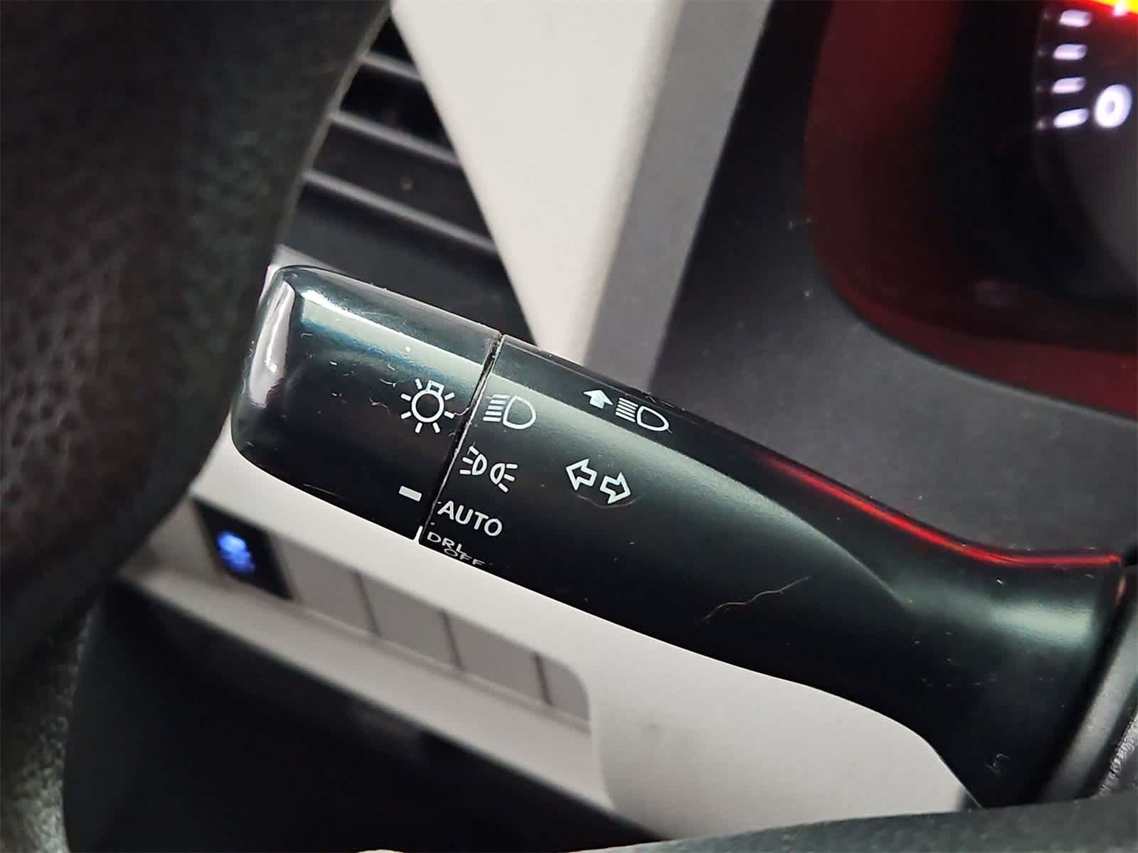 Thumbnail: 2016 Toyota Sienna - 26