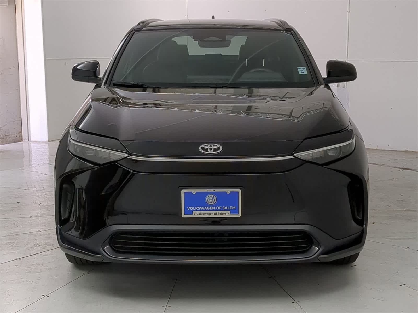 2024 Toyota bZ4X XLE 9