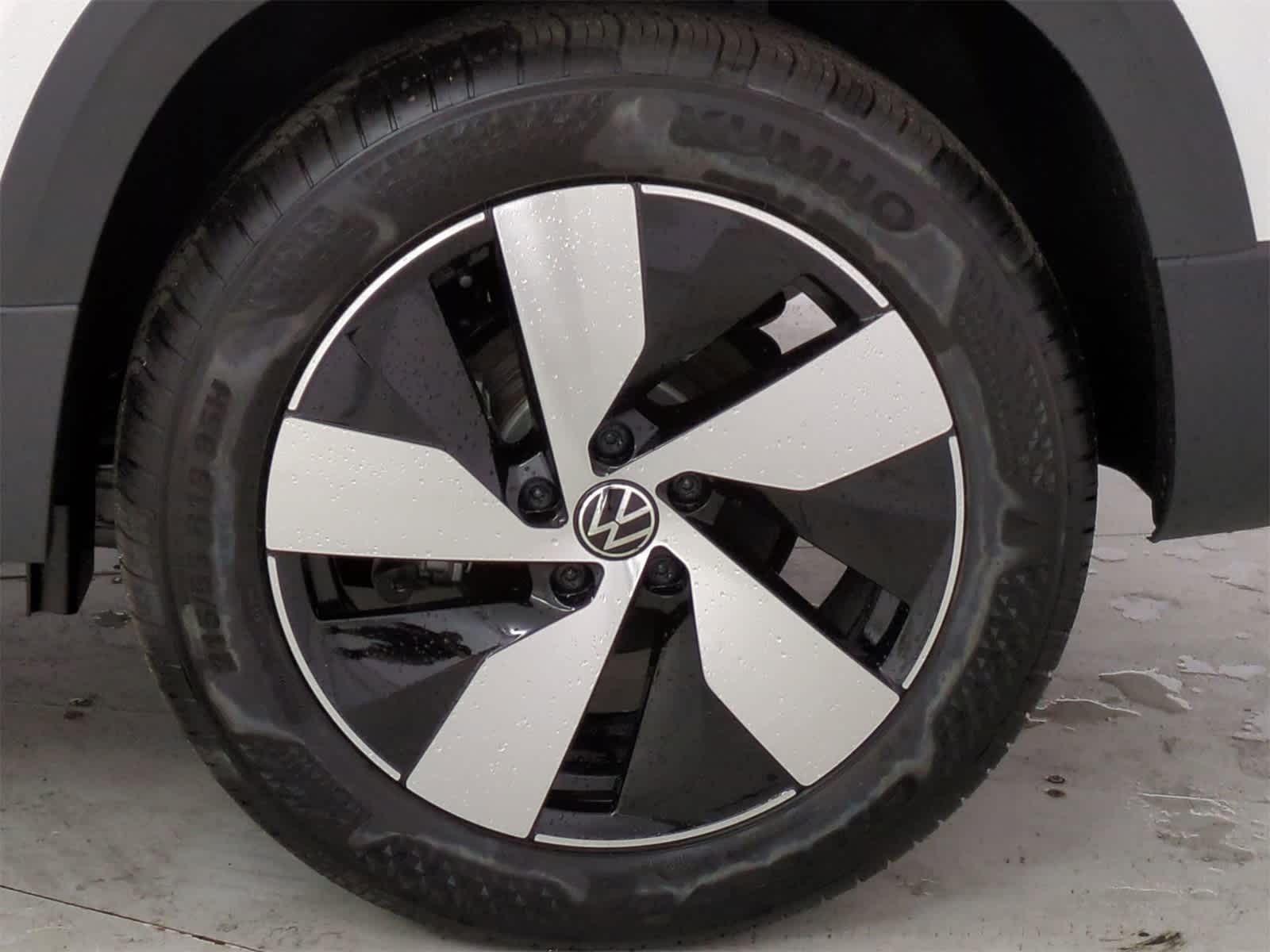 Thumbnail: 2025 Volkswagen Taos - 13