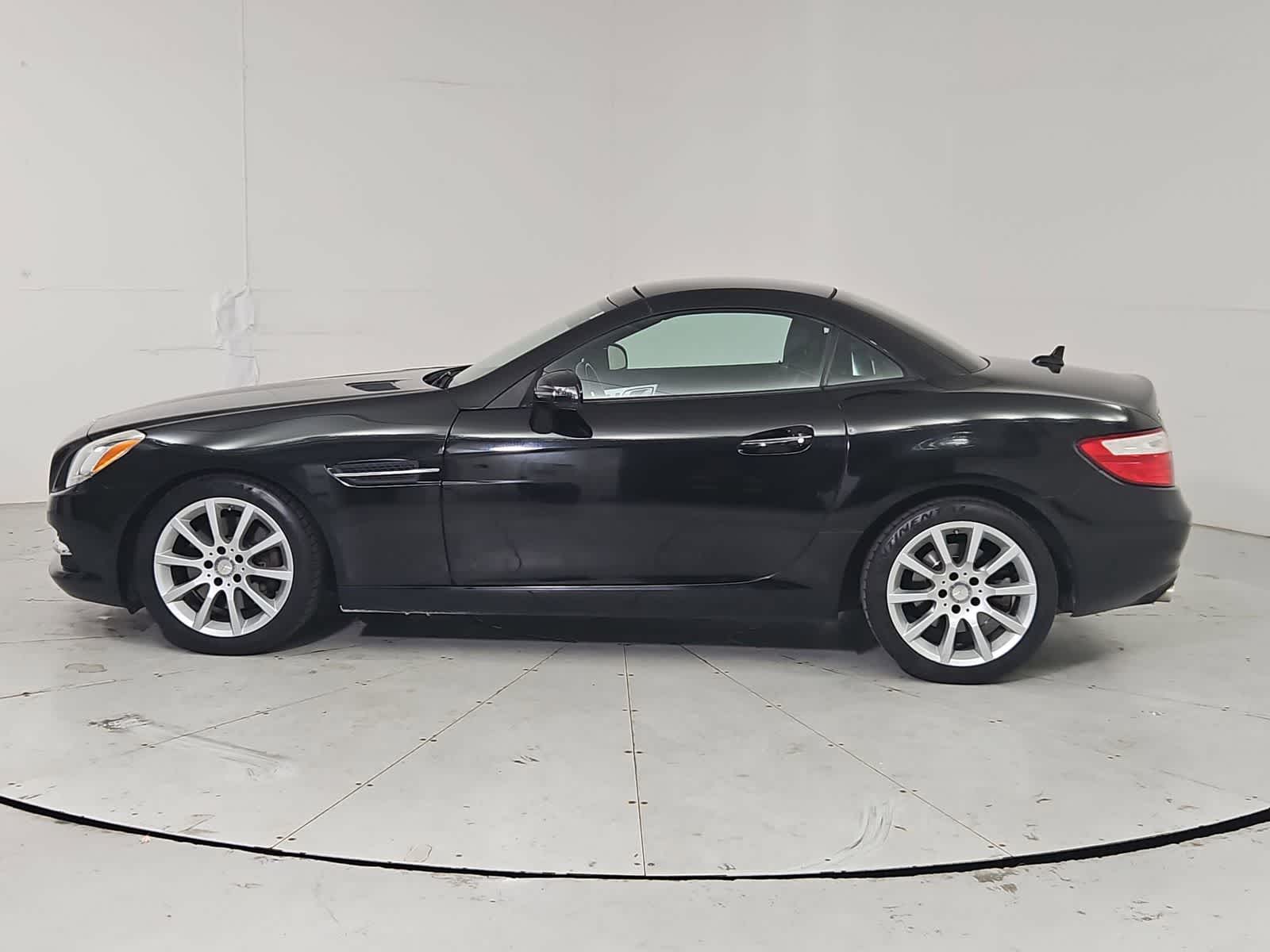 Thumbnail: 2016 Mercedes-Benz SLK - 3