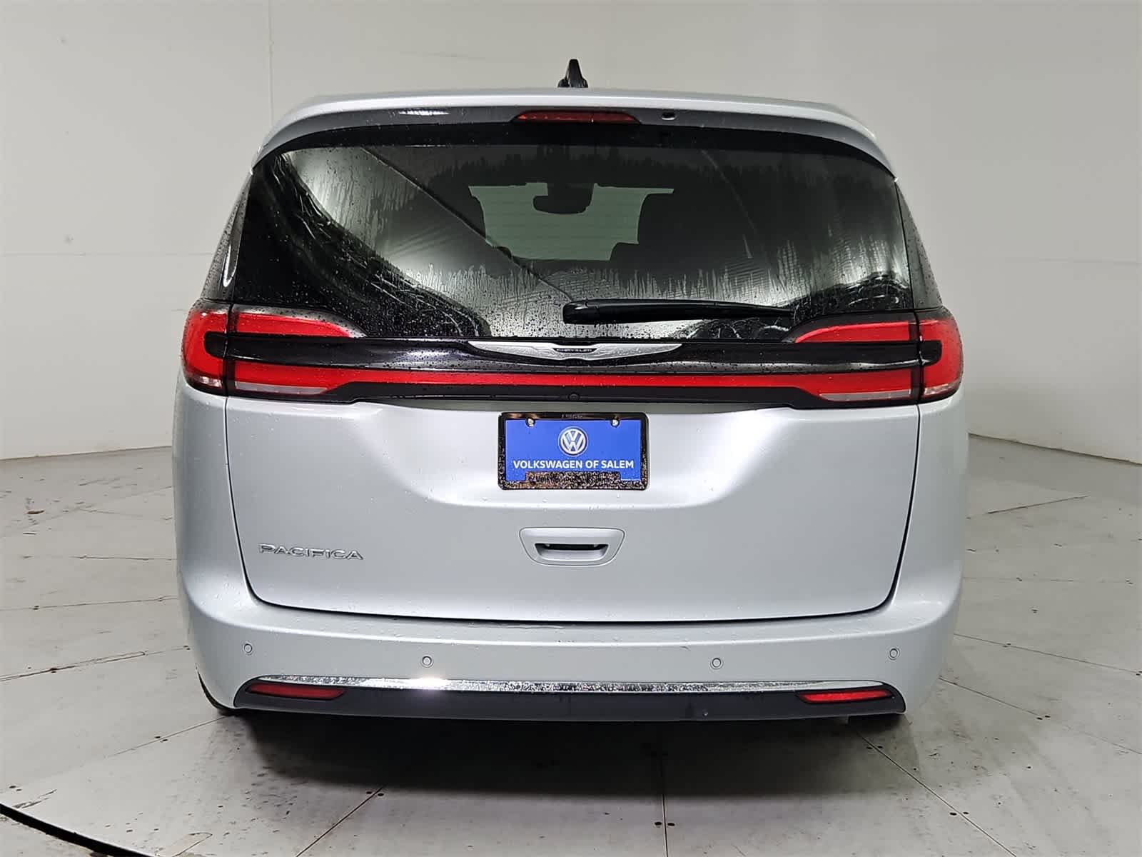 Thumbnail: 2024 Chrysler Pacifica - 5