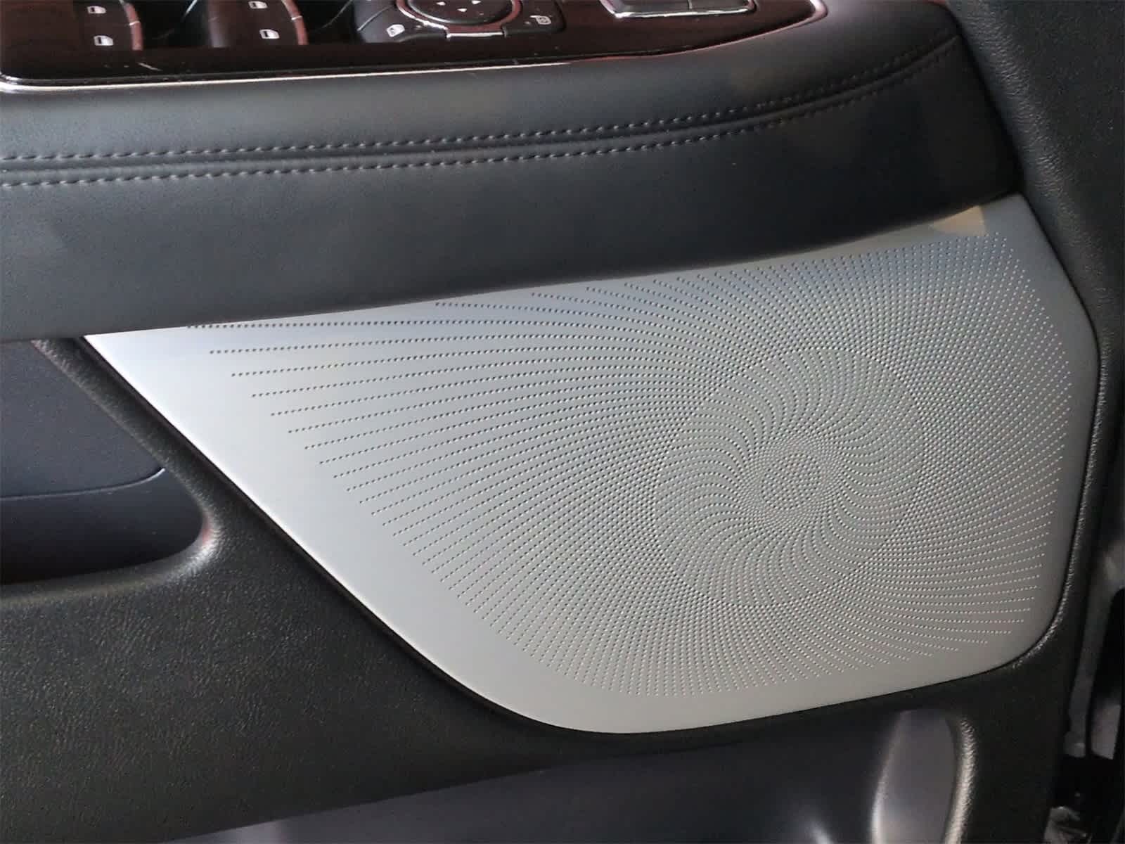 Thumbnail: 2023 Lincoln Navigator - 30