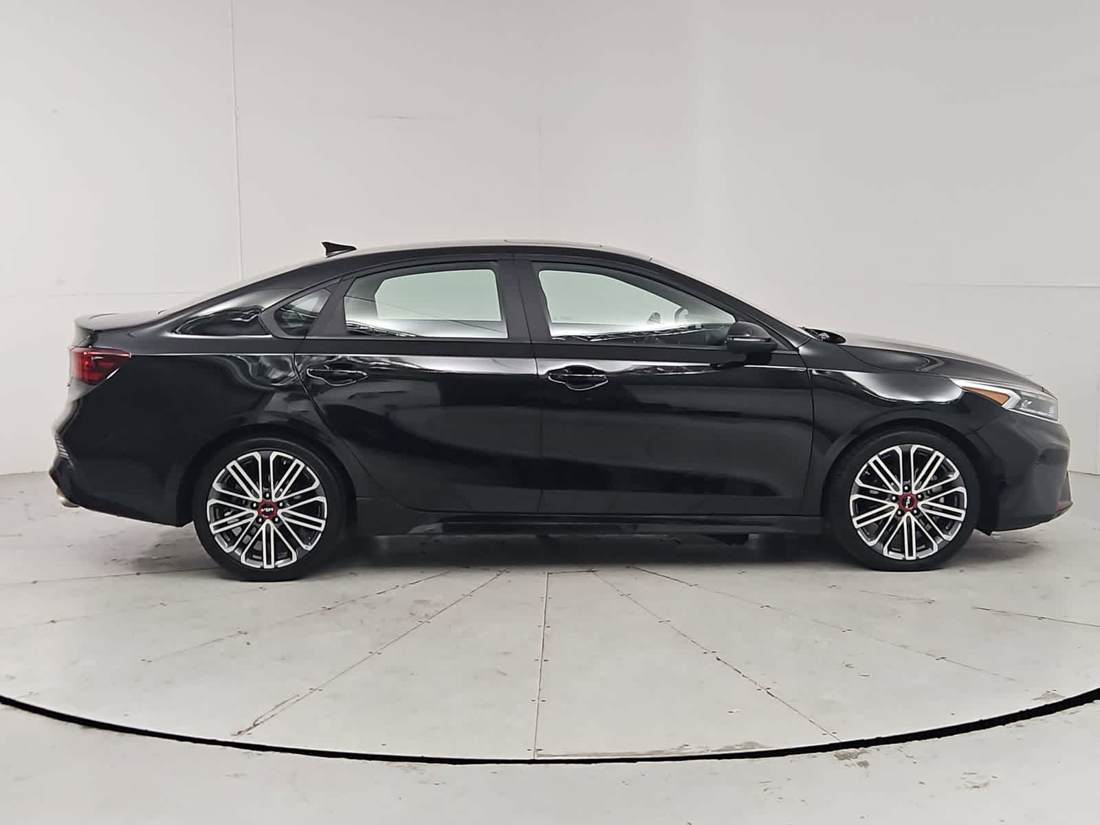 Thumbnail: 2024 Kia Forte - 7