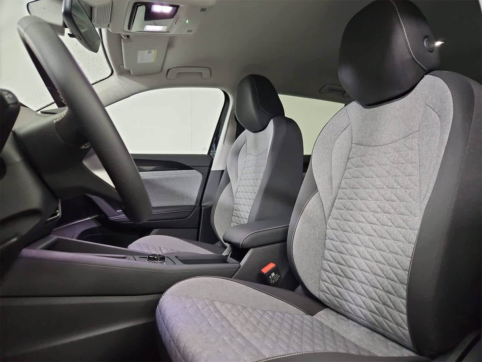 Thumbnail: 2025 Volkswagen Tiguan - 16