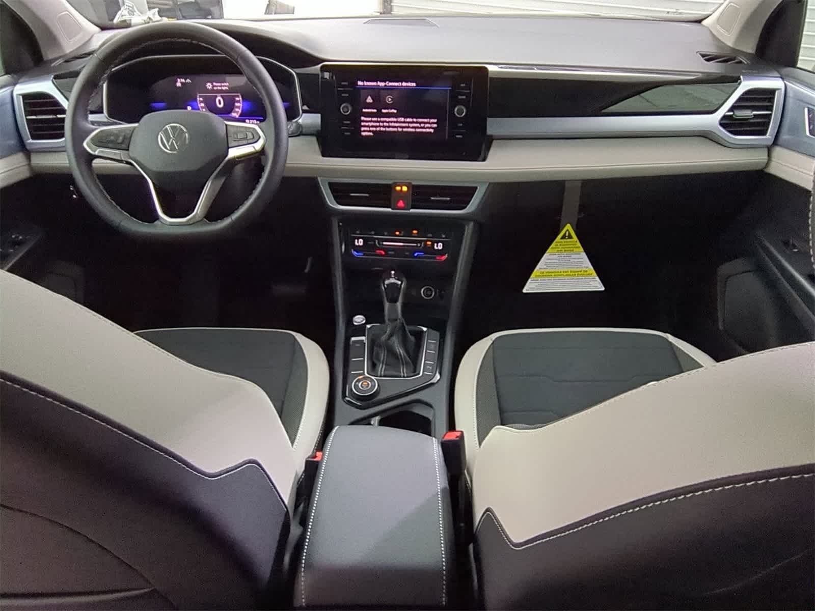 Thumbnail: 2025 Volkswagen Taos - 15