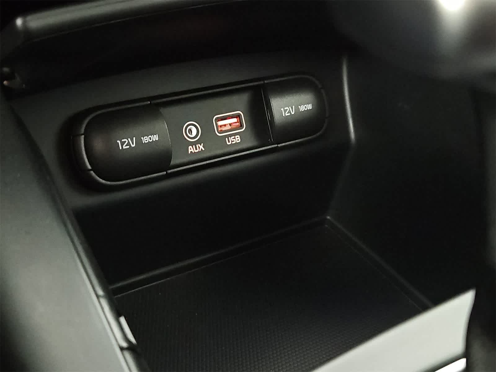 Thumbnail: 2019 Kia Sorento - 31