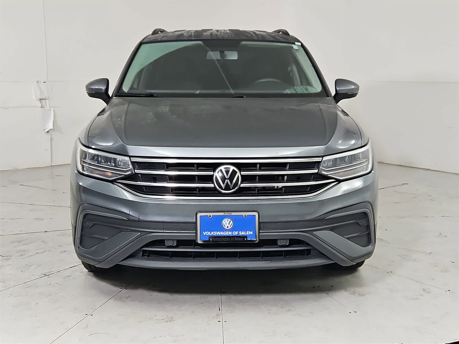Thumbnail: 2022 Volkswagen Tiguan - 9