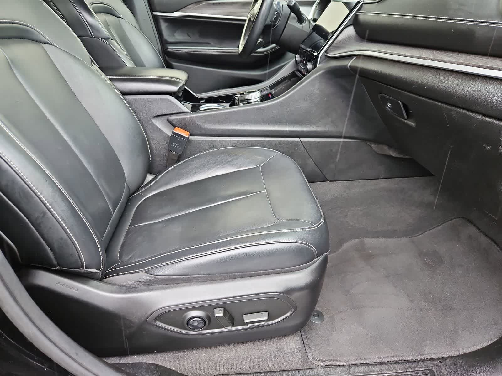 Thumbnail: 2021 Jeep Grand Cherokee L - 22