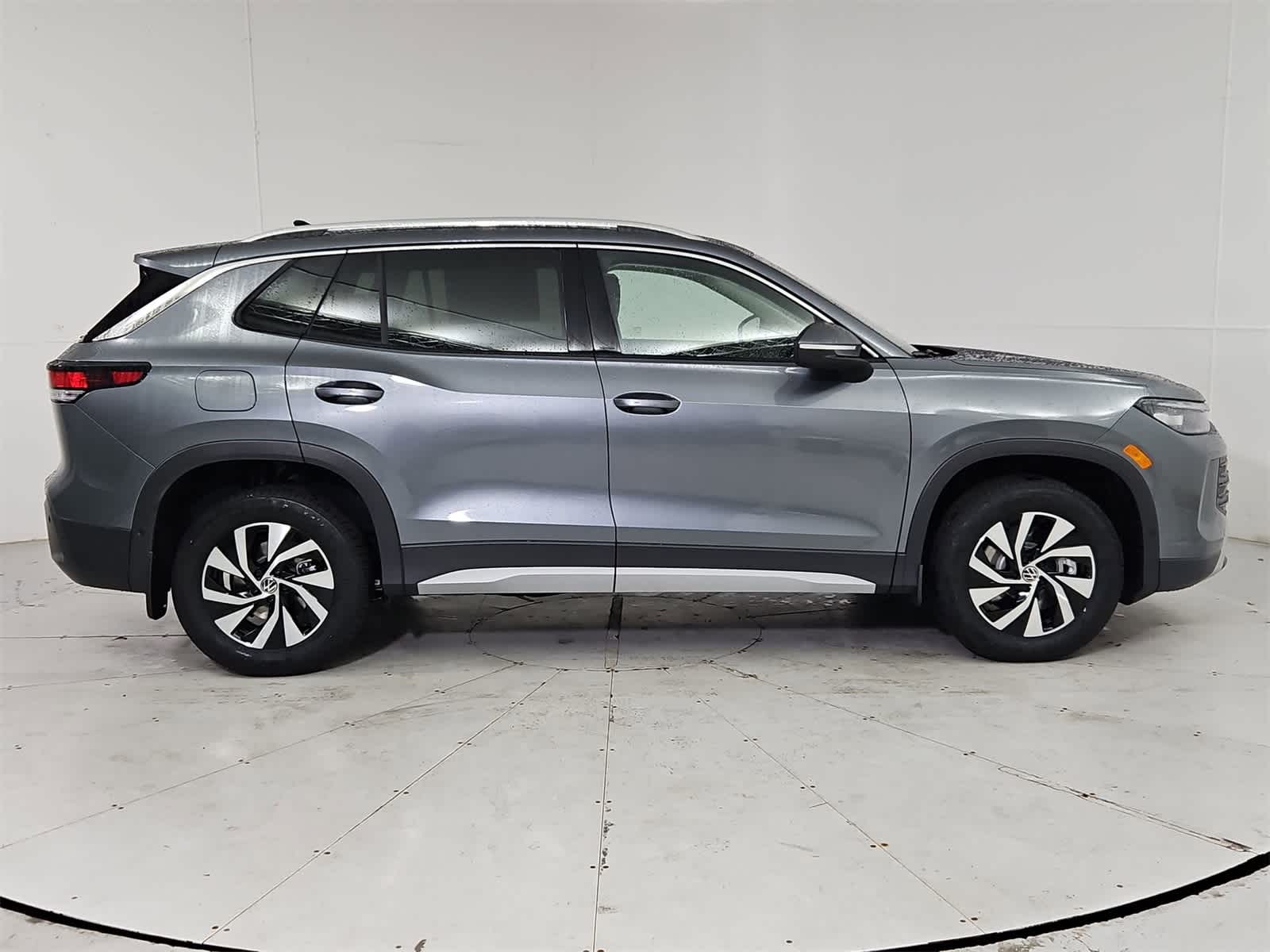 Thumbnail: 2026 Volkswagen Tiguan - 7