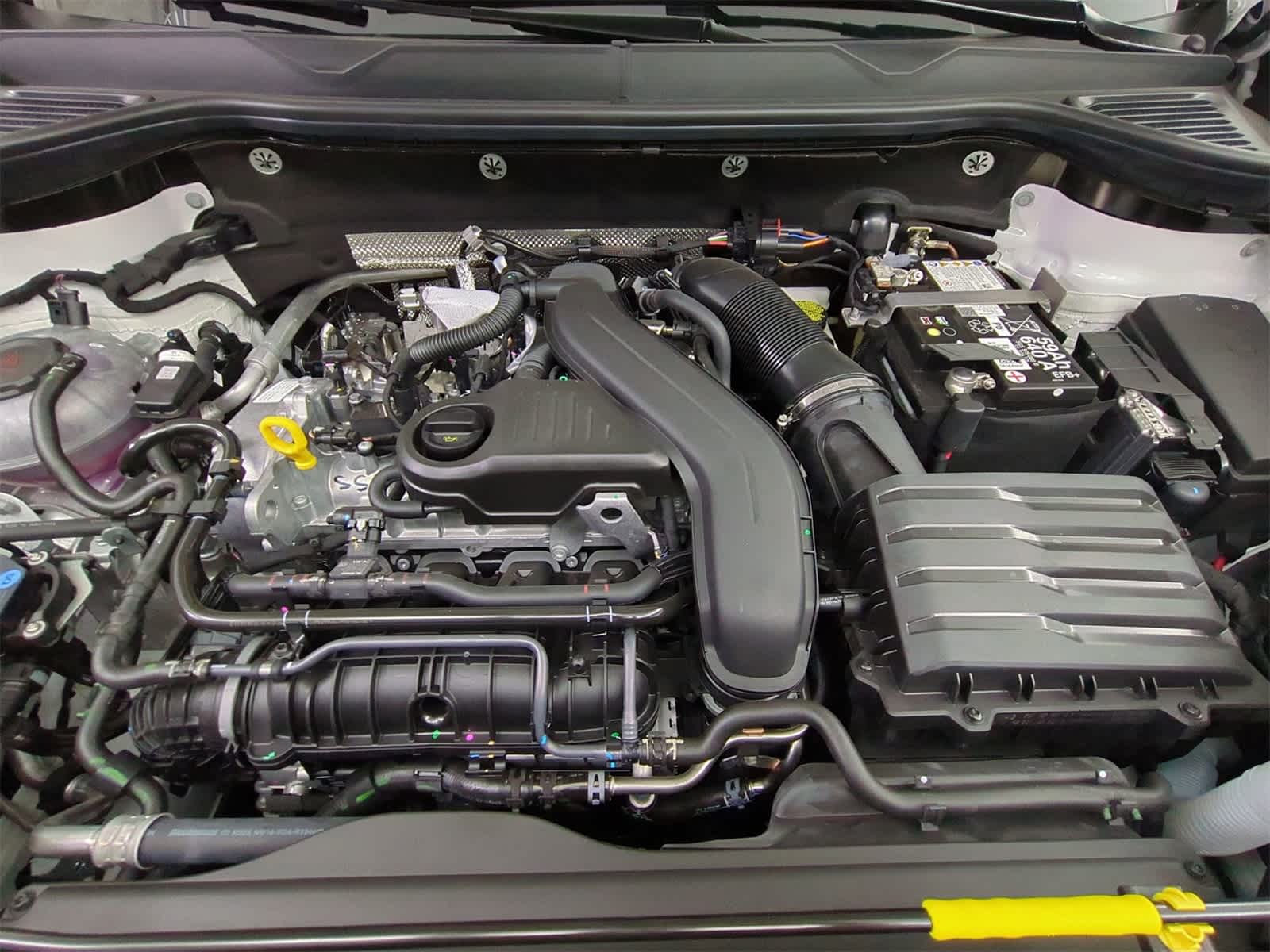 Thumbnail: 2025 Volkswagen Taos - 14