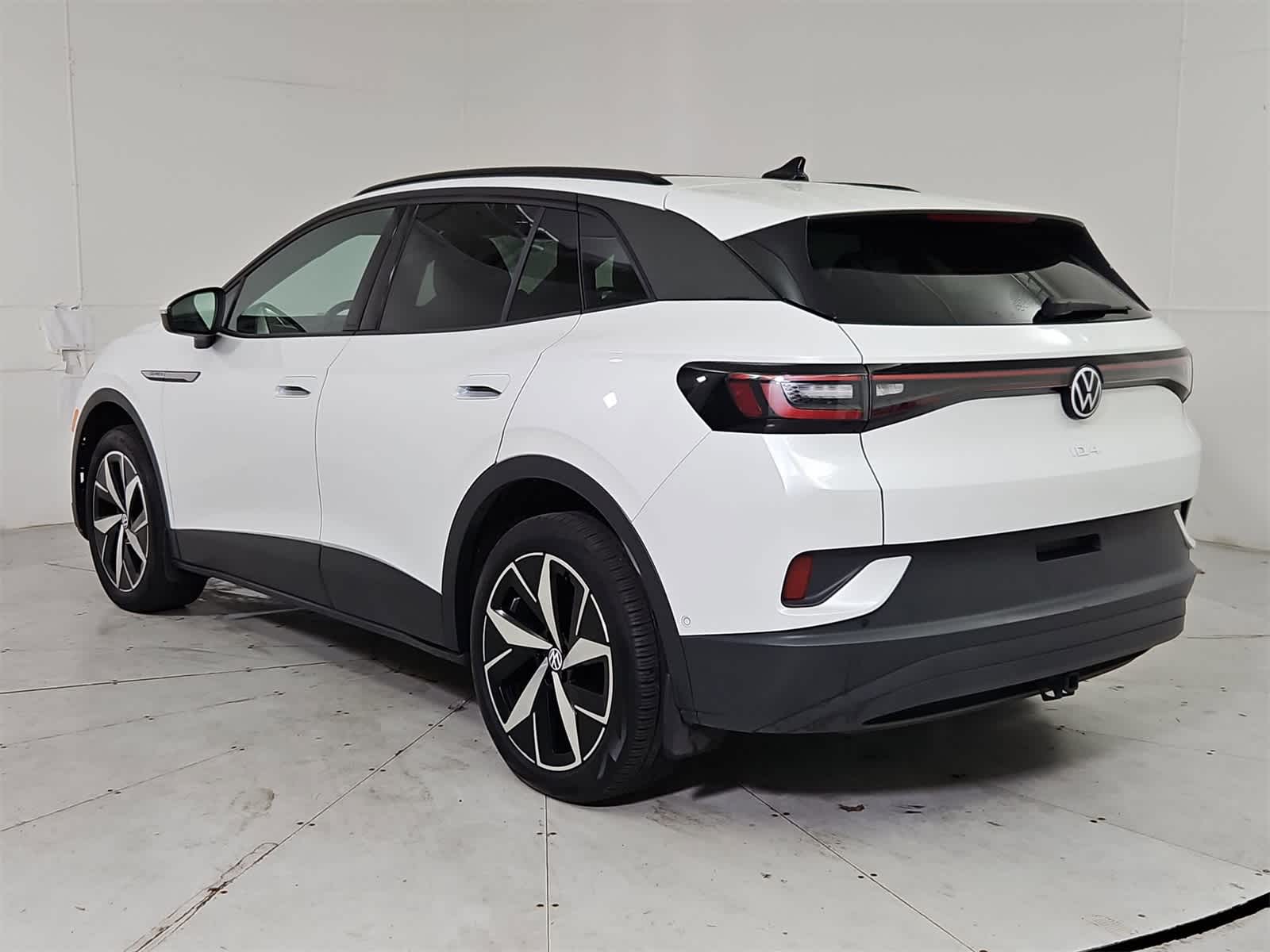 Thumbnail: 2023 Volkswagen ID.4 - 4