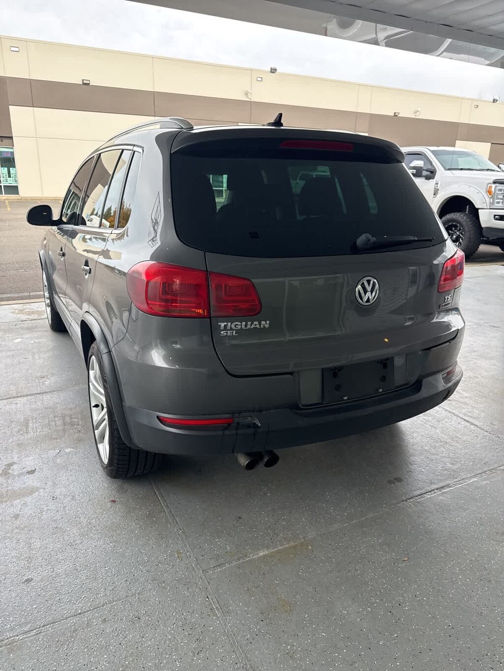 Used 2016 Volkswagen Tiguan 2.0T SEL Automatic with 4MOTION SUV