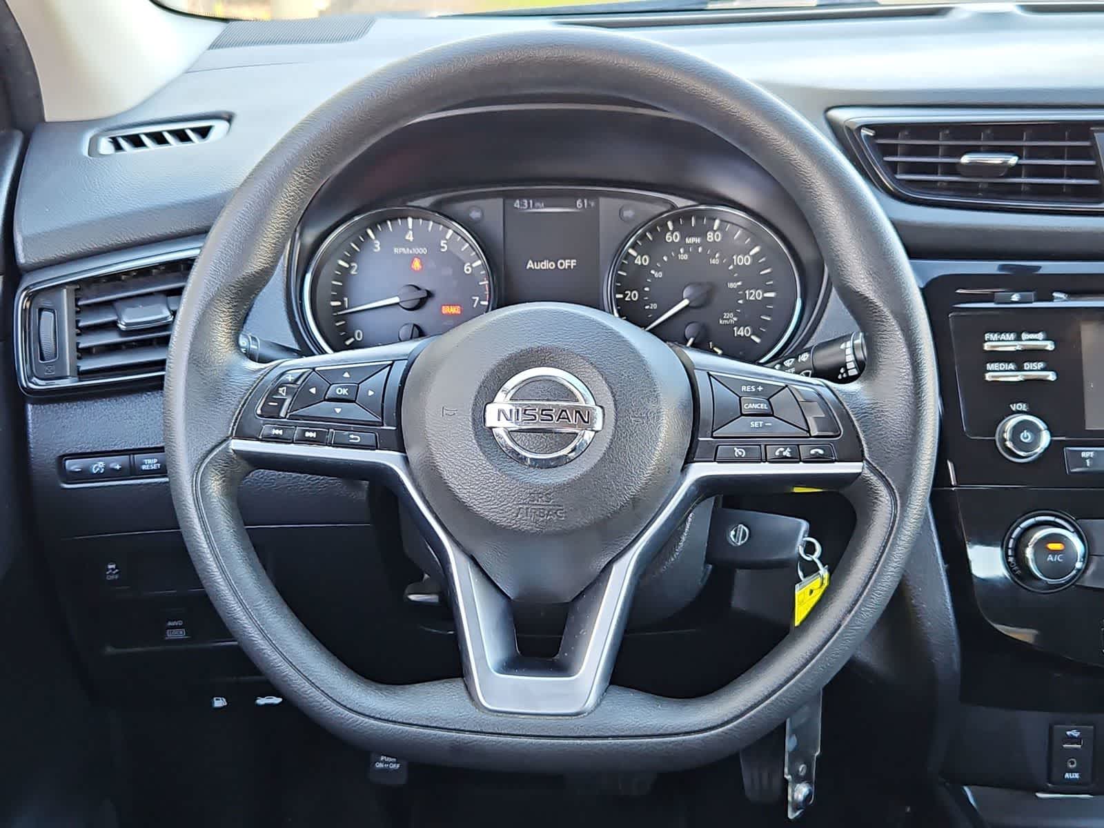 Thumbnail: 2018 Nissan Rogue Sport - 22