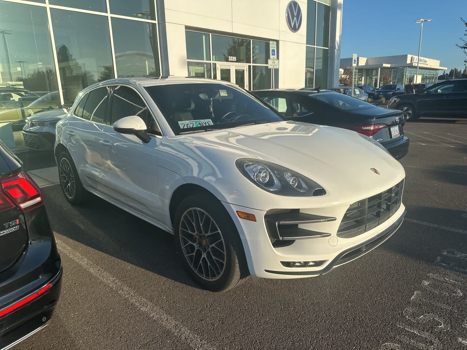 Thumbnail: 2015 Porsche Macan - 2