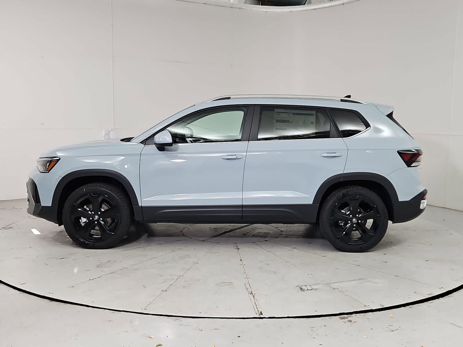 Thumbnail: 2026 Volkswagen Taos - 3