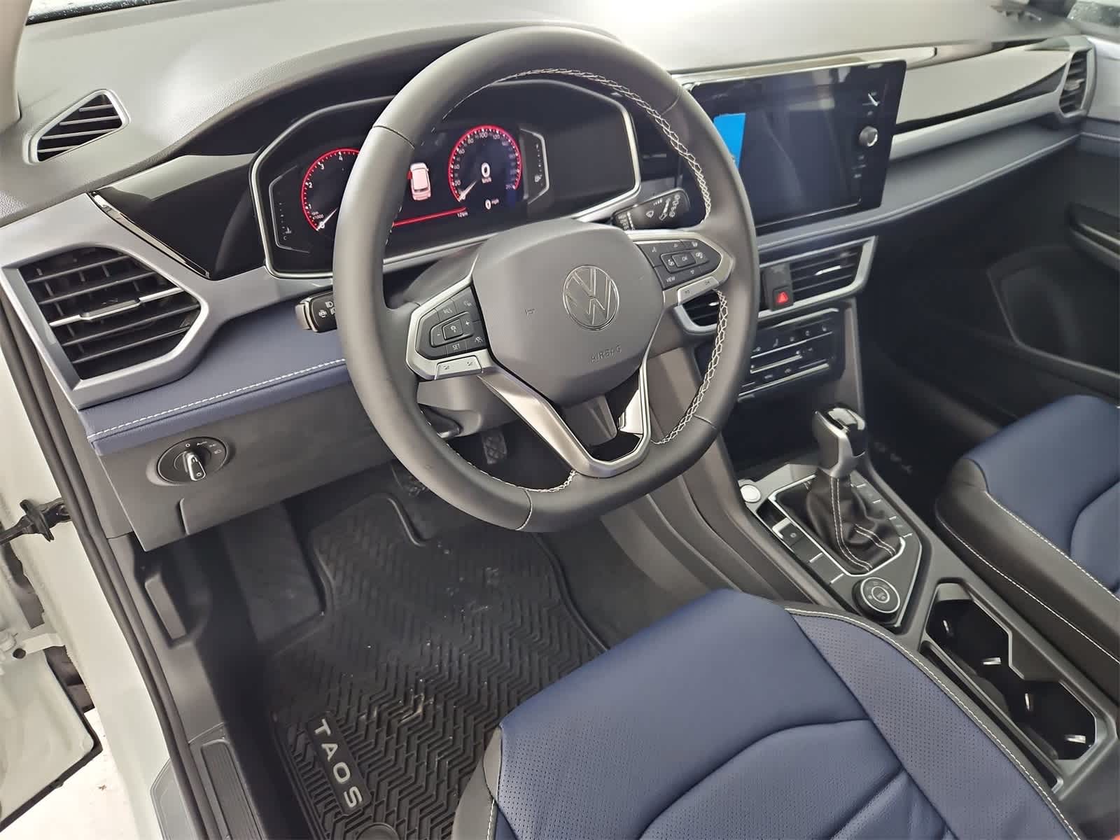 Thumbnail: 2026 Volkswagen Taos - 2