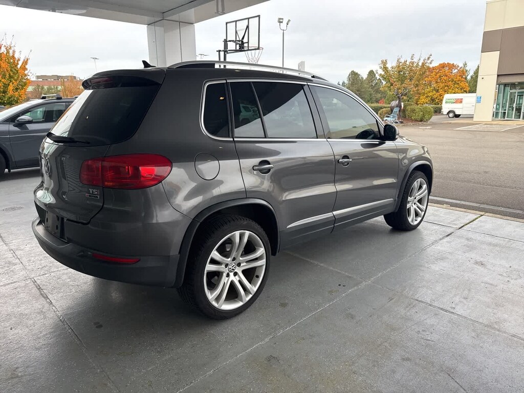 Used 2016 Volkswagen Tiguan 2.0T SEL Automatic with 4MOTION SUV
