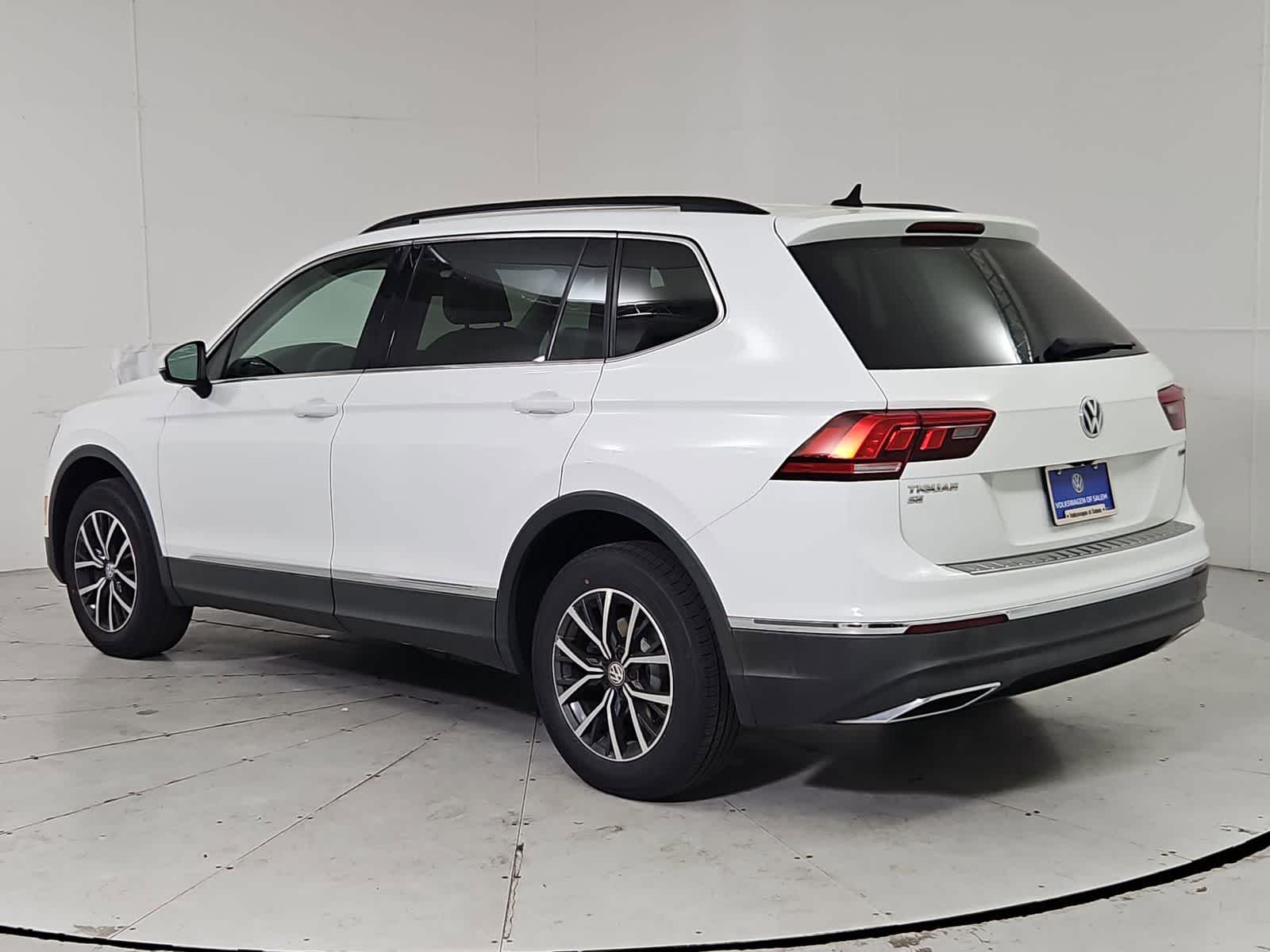 Thumbnail: 2020 Volkswagen Tiguan - 4