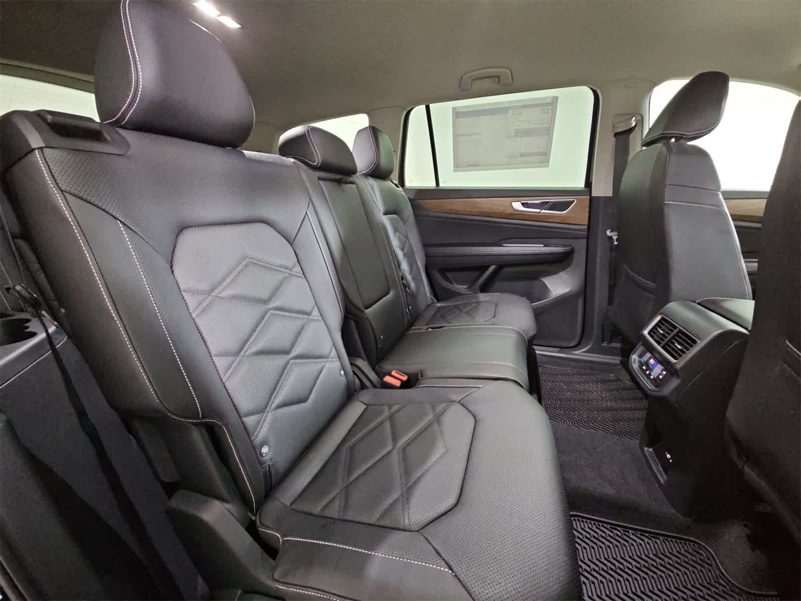 Thumbnail: 2026 Volkswagen Atlas - 20