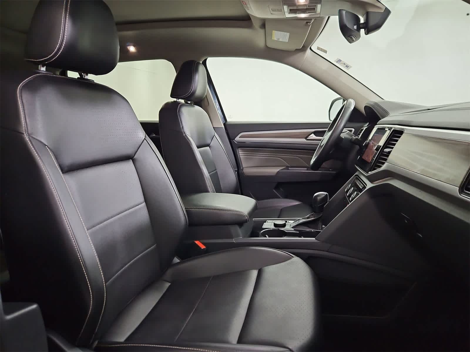 Thumbnail: 2021 Volkswagen Atlas - 23