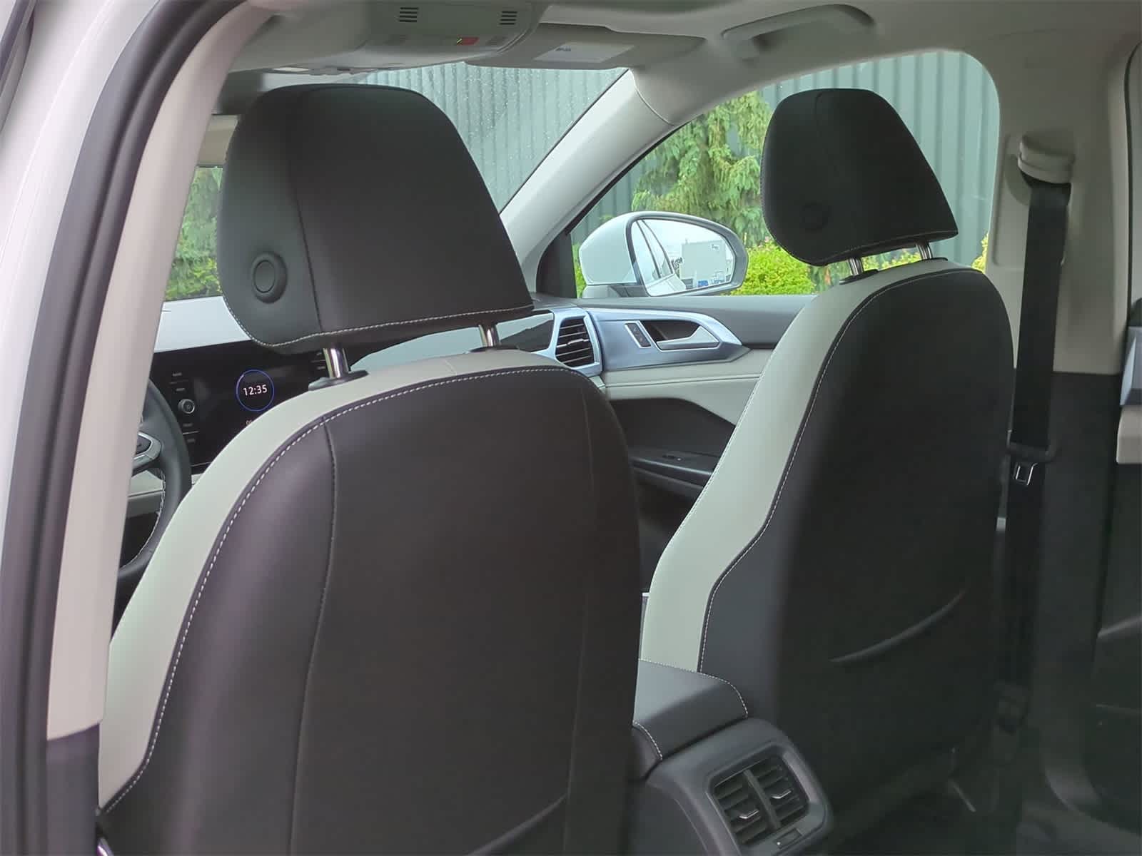 Thumbnail: 2025 Volkswagen Taos - 18