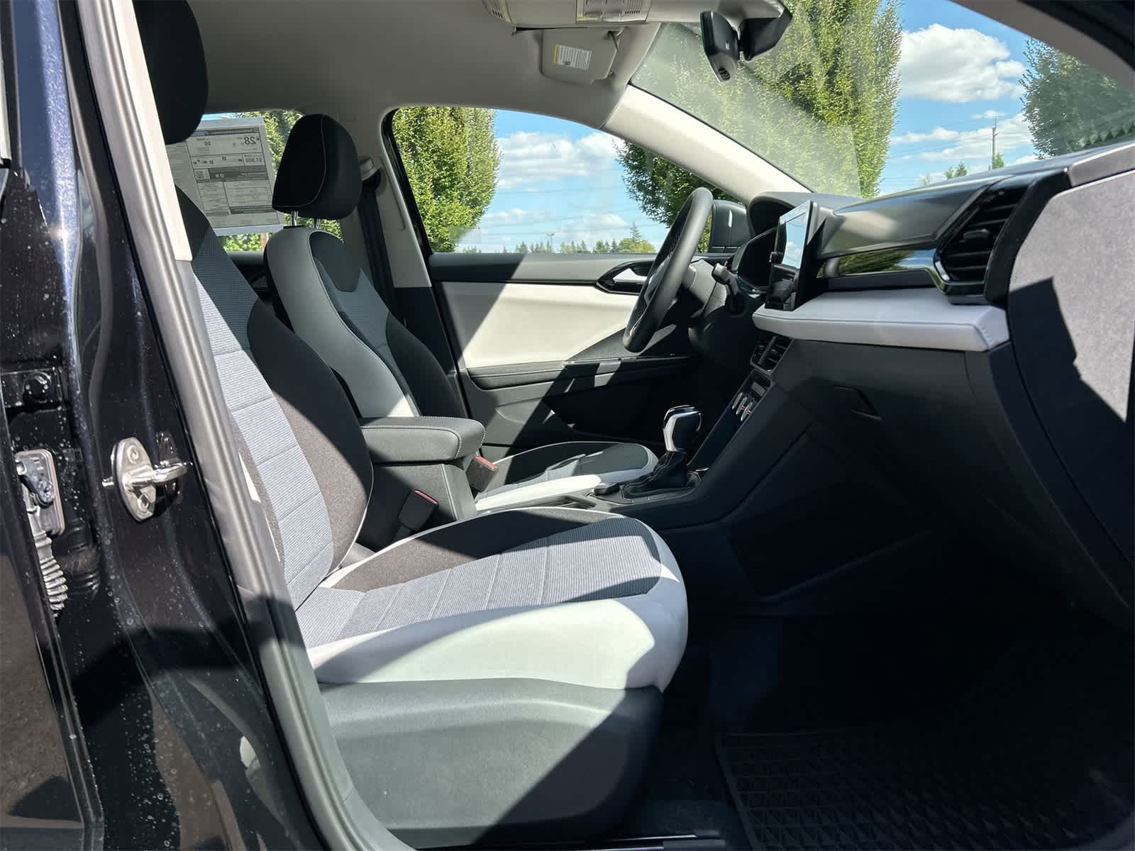 Thumbnail: 2025 Volkswagen Taos - 21