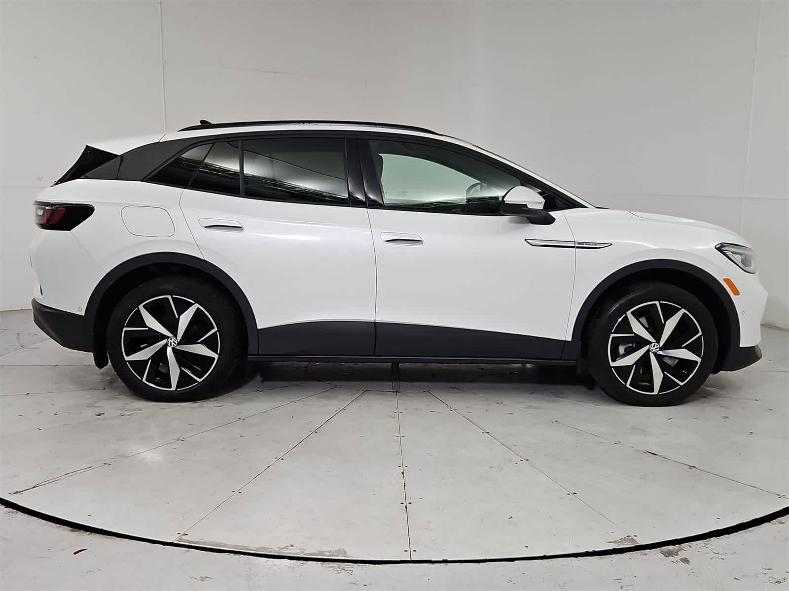 Thumbnail: 2023 Volkswagen ID.4 - 7