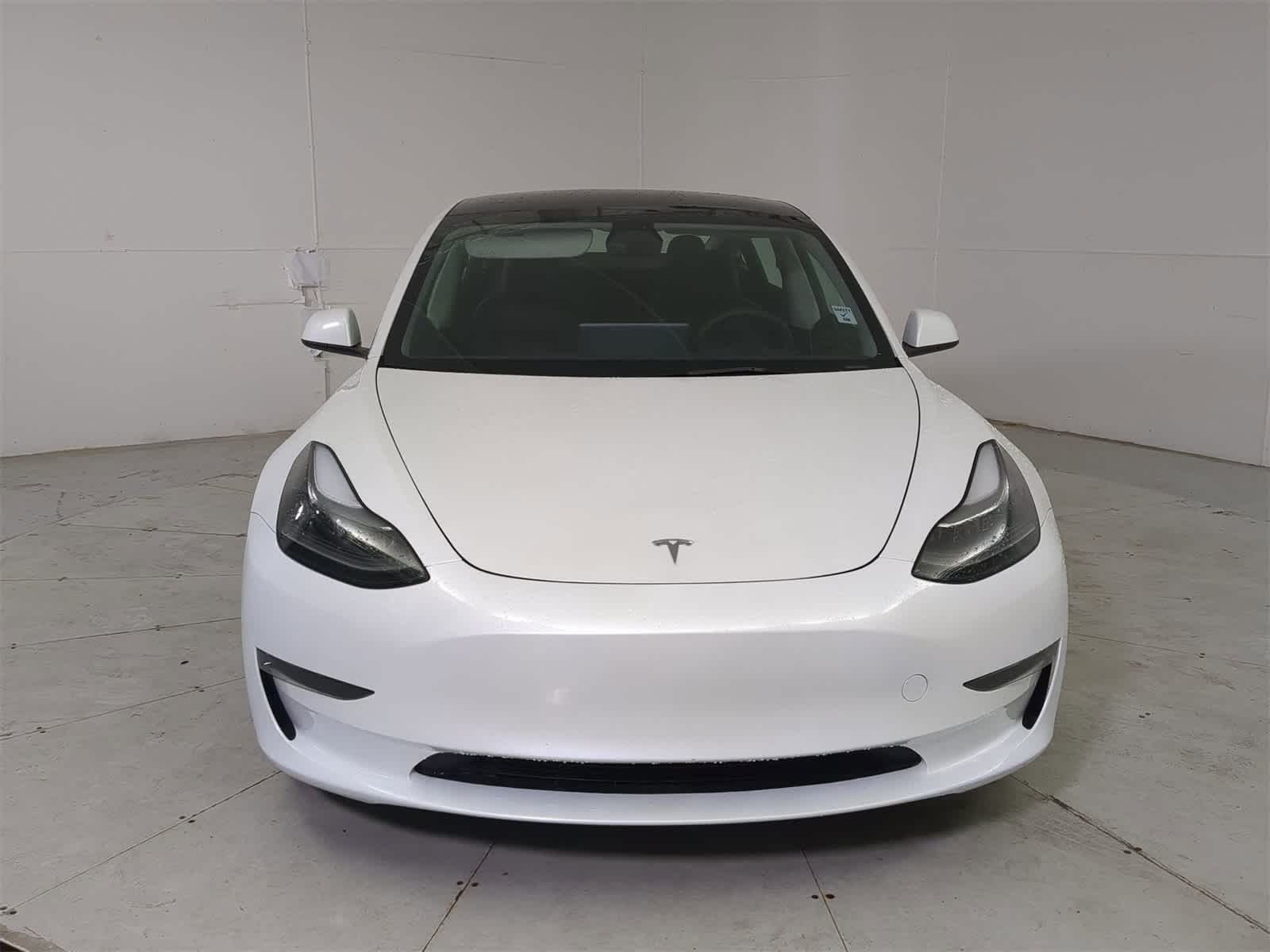 Thumbnail: 2023 Tesla Model 3 - 9