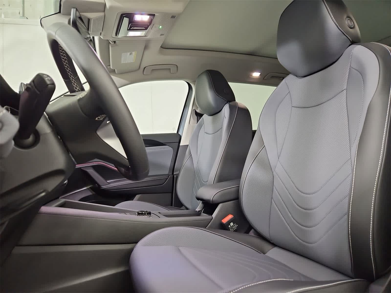 Thumbnail: 2025 Volkswagen Tiguan - 16