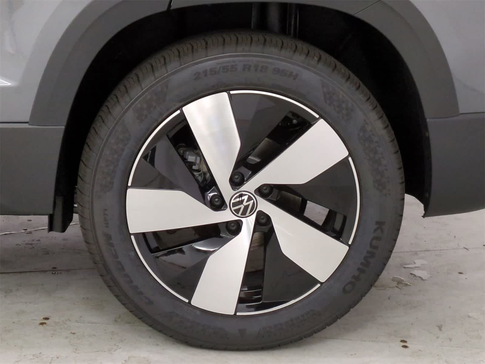 Thumbnail: 2025 Volkswagen Taos - 13