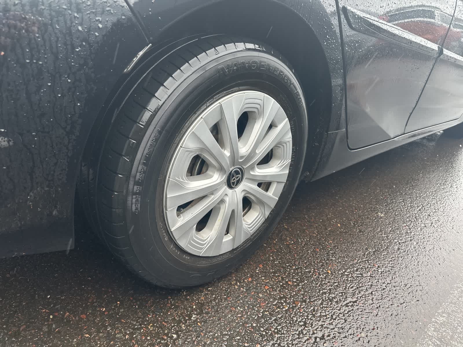 Thumbnail: 2022 Toyota Prius - 13