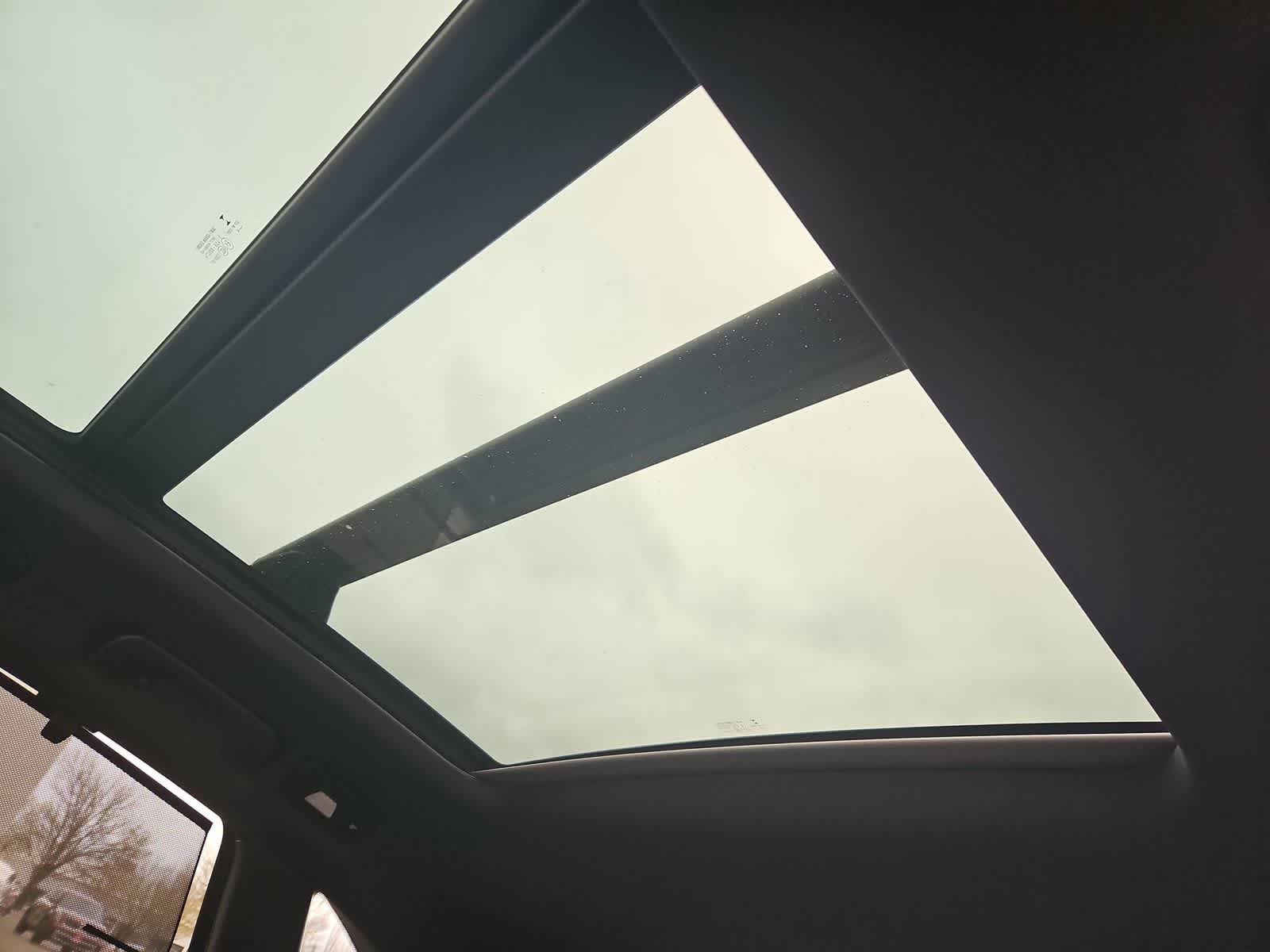 Thumbnail: 2017 Porsche Macan - 22