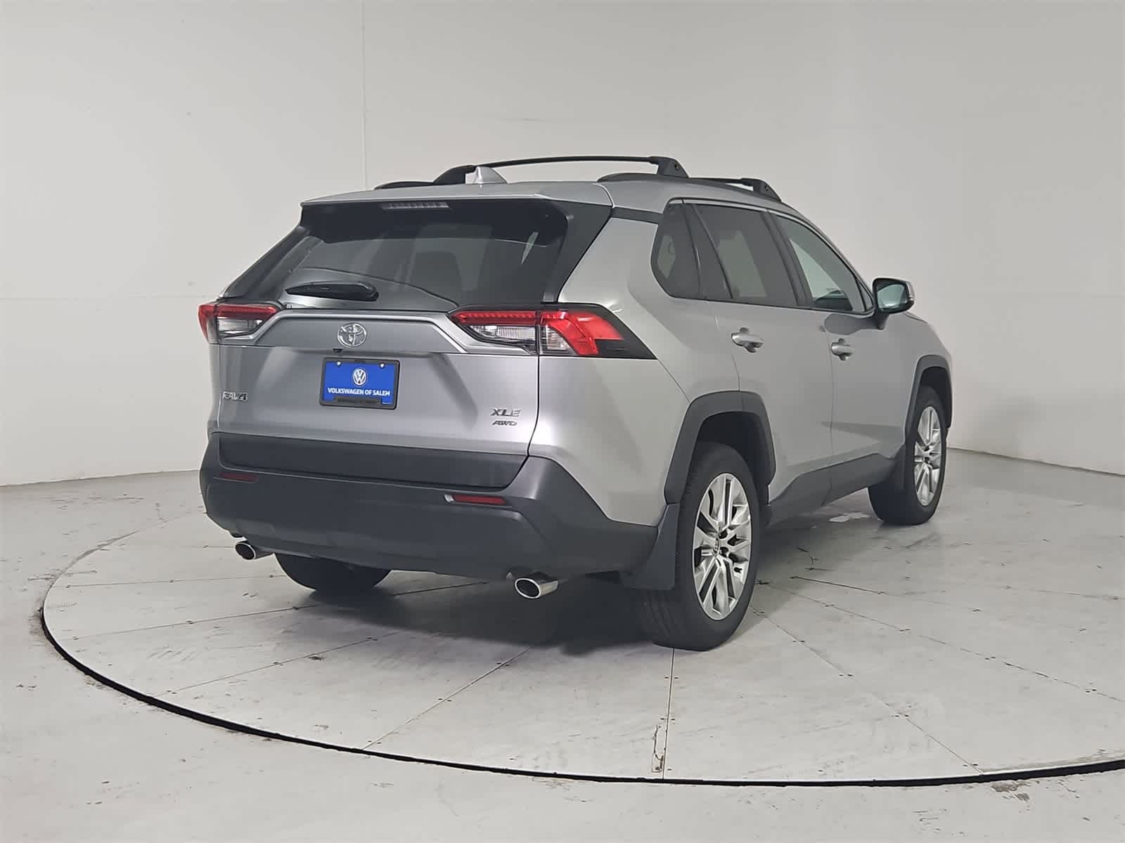 Thumbnail: 2020 Toyota RAV4 - 6