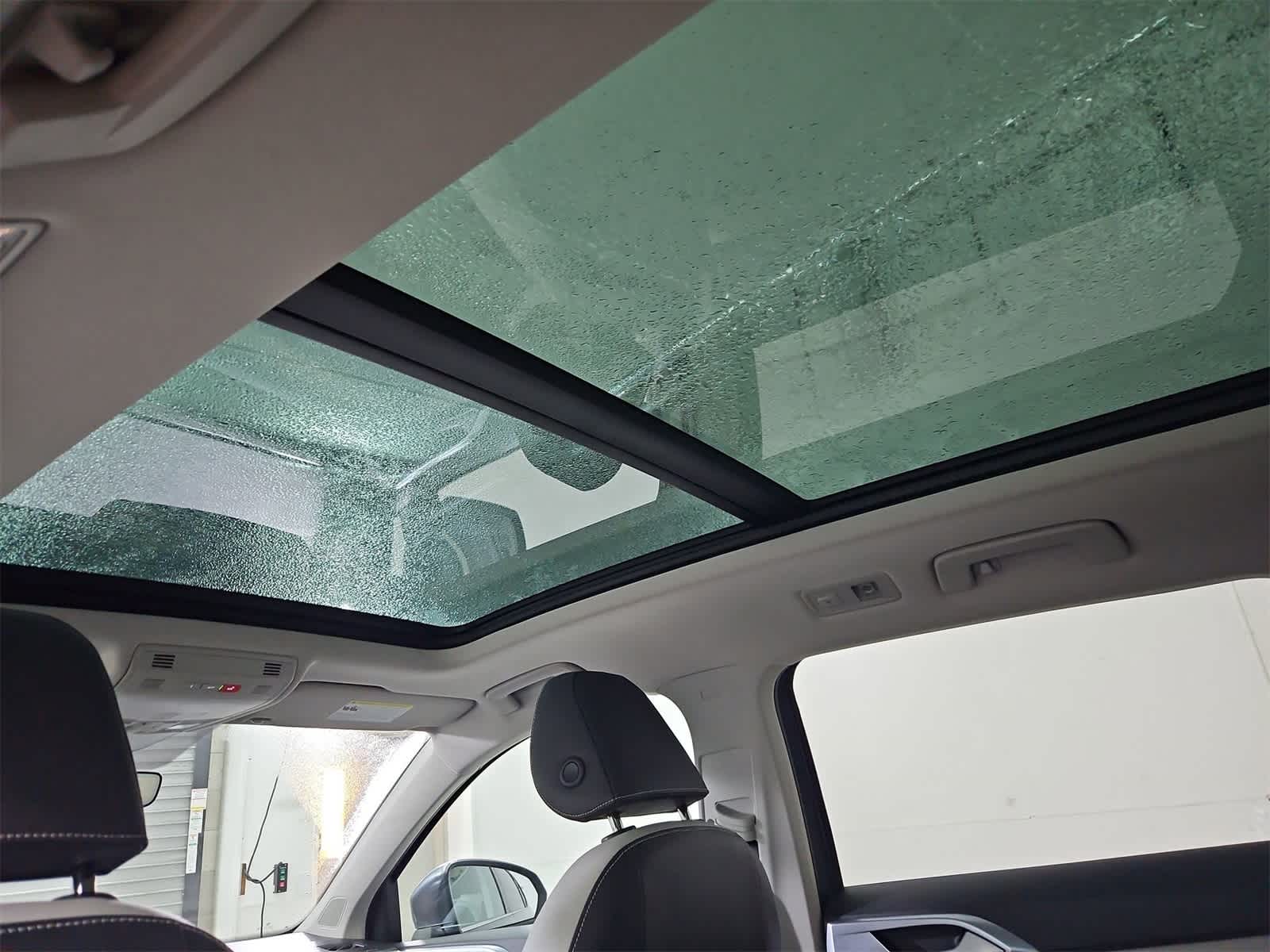 Thumbnail: 2025 Volkswagen Taos - 22