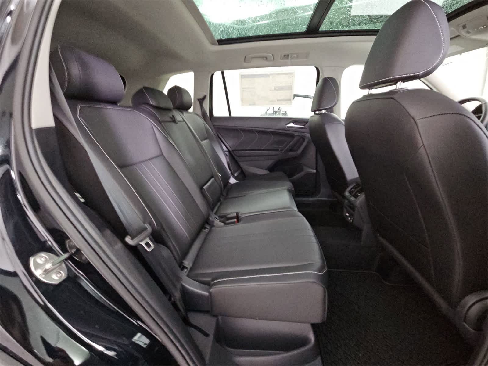 Thumbnail: 2024 Volkswagen Tiguan - 20