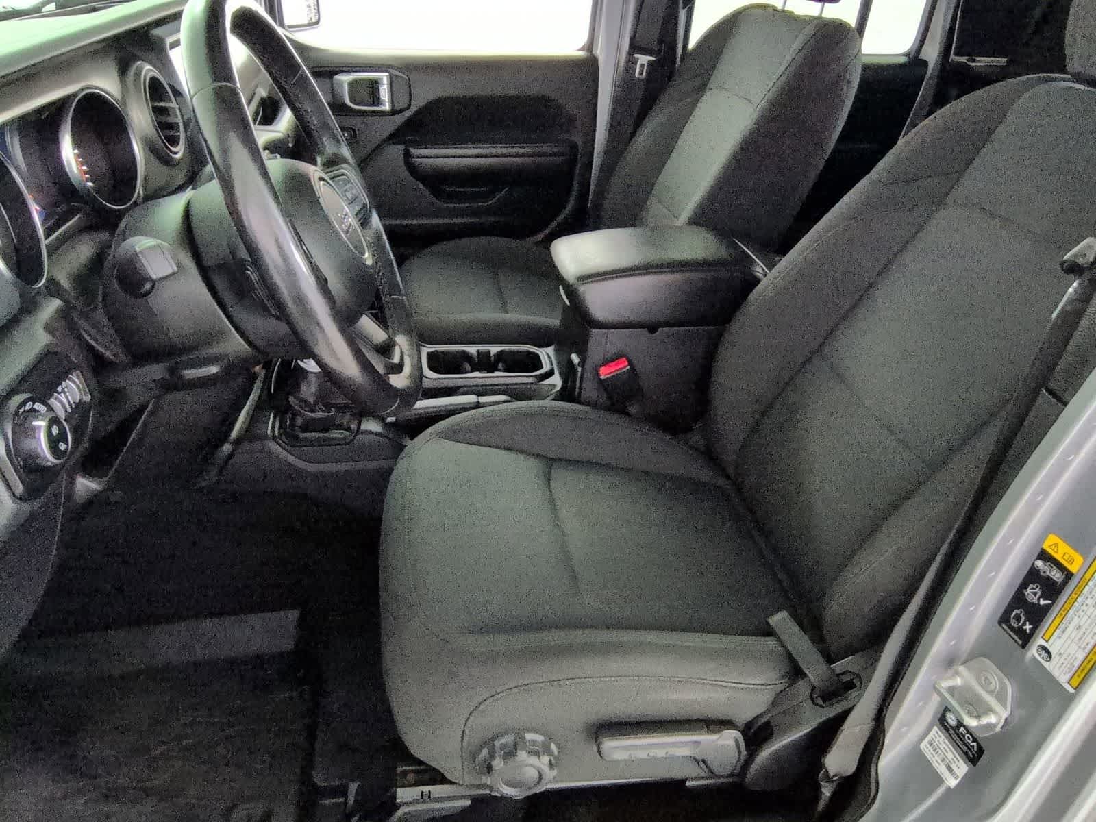 Thumbnail: 2021 Jeep Gladiator - 16