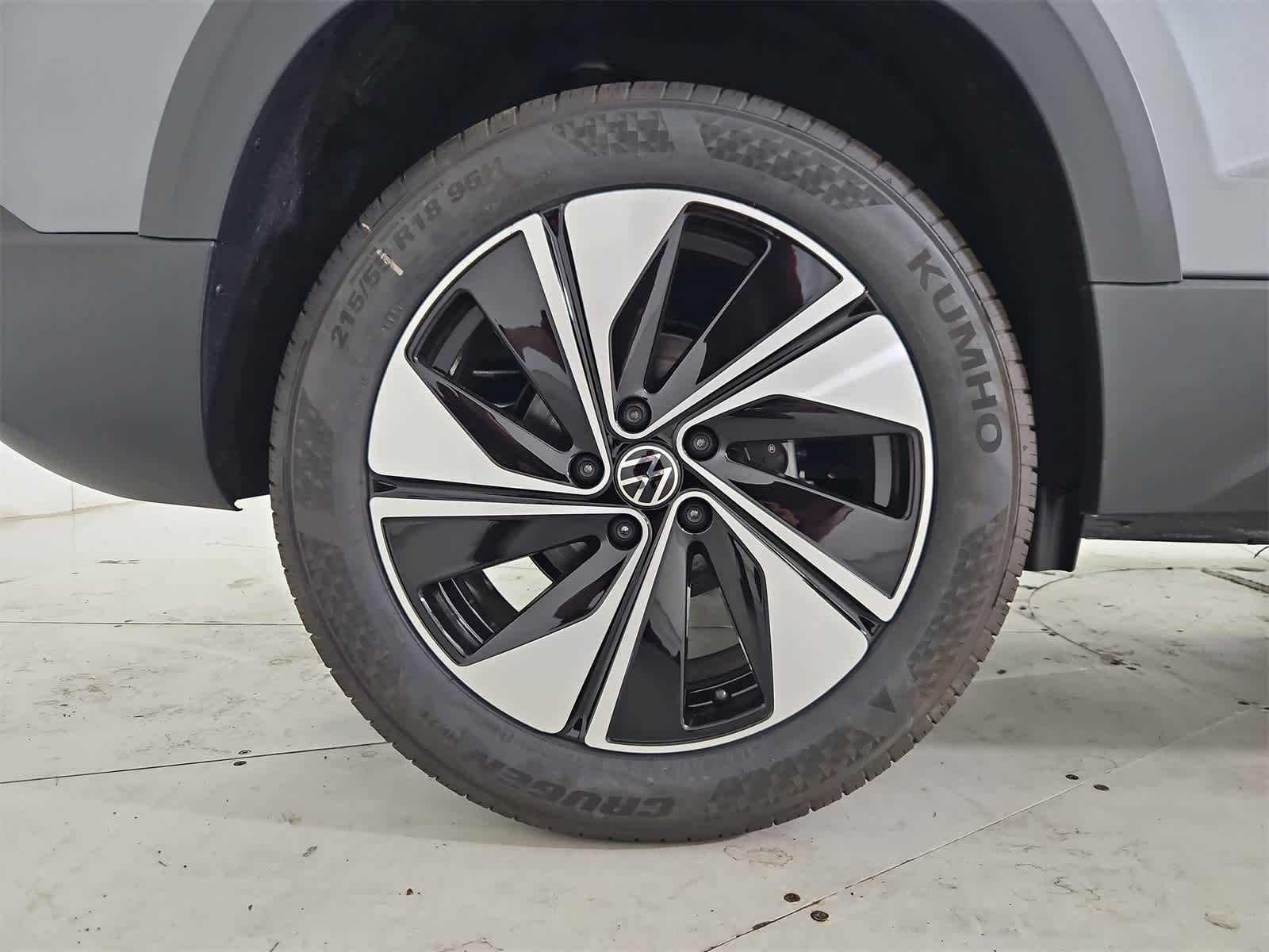 Thumbnail: 2025 Volkswagen Taos - 13