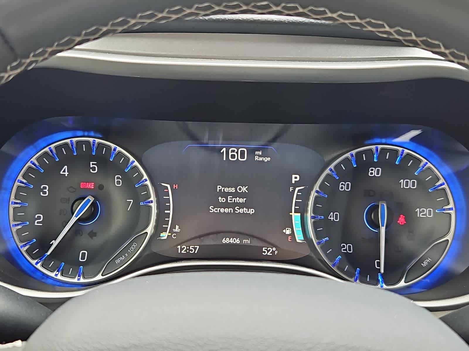 Thumbnail: 2023 Chrysler Pacifica - 32