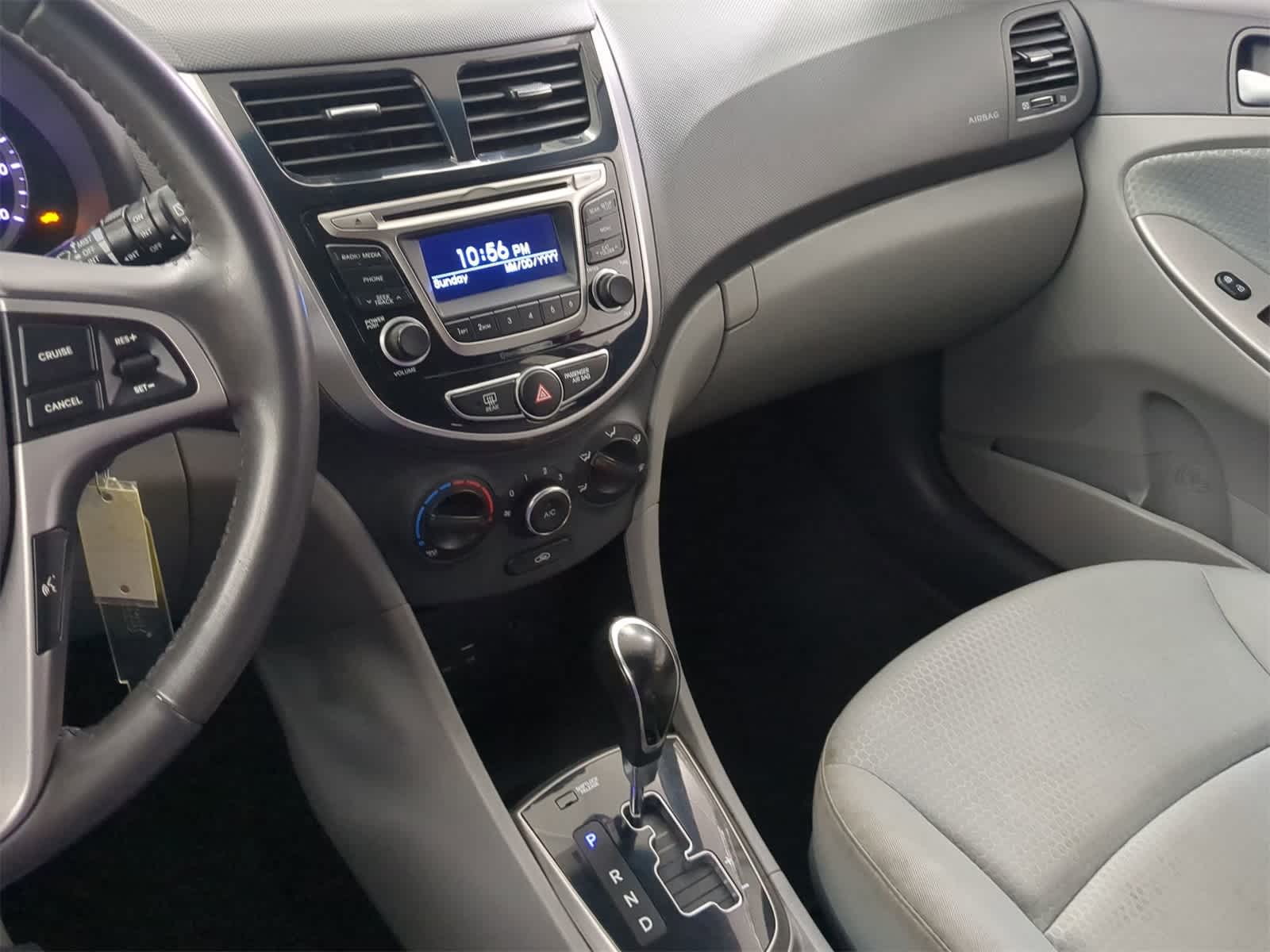 Thumbnail: 2015 Hyundai Accent - 26